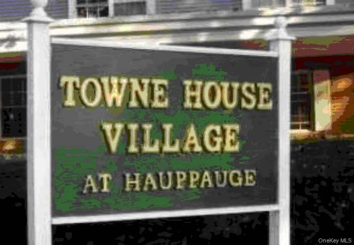 603 Towne House Village, Hauppauge, NY 11749