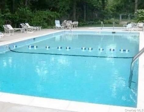 603 Towne House Village, Hauppauge, NY 11749