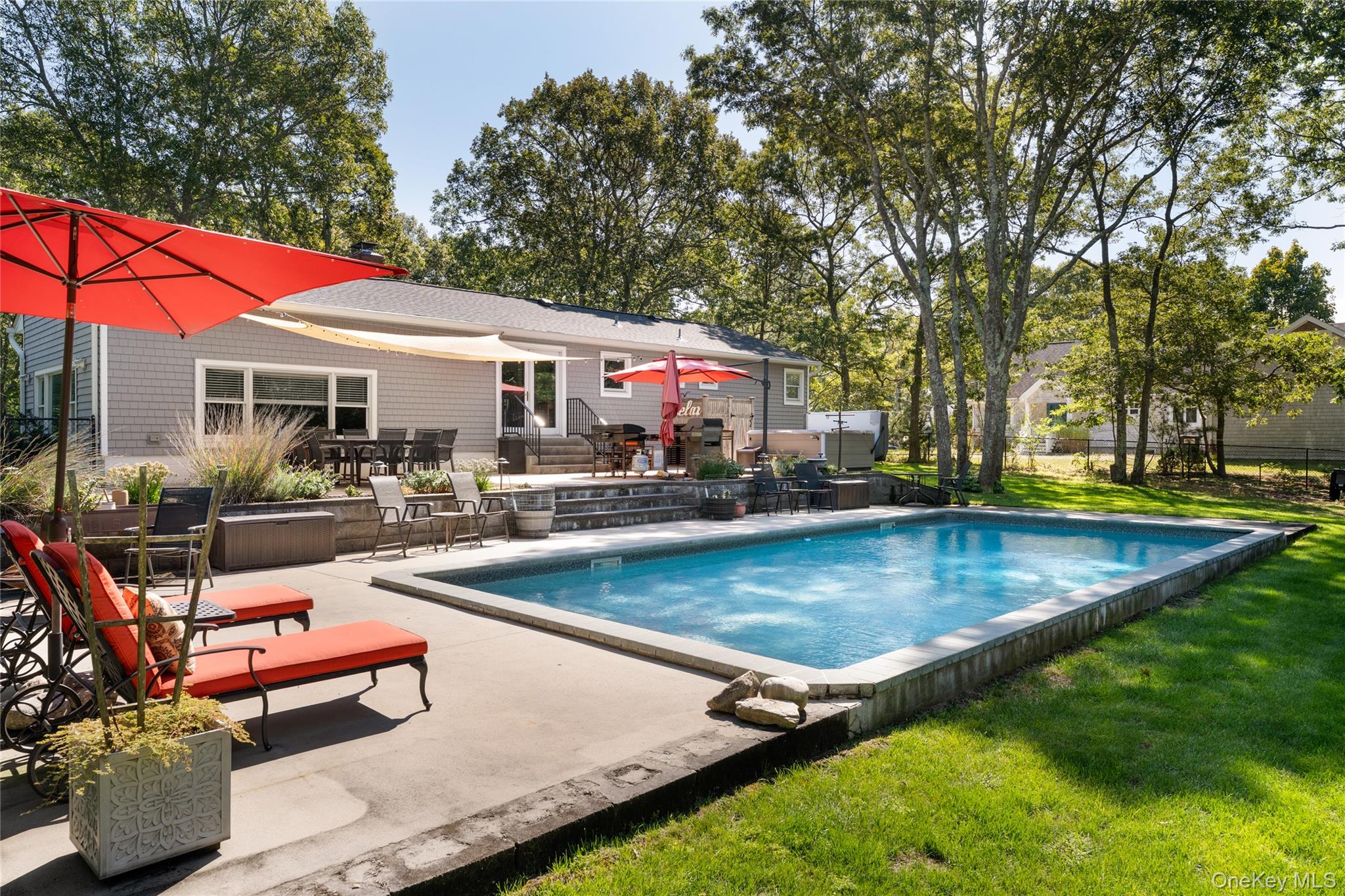 8 Foxboro Road, Hampton Bays, NY 11946