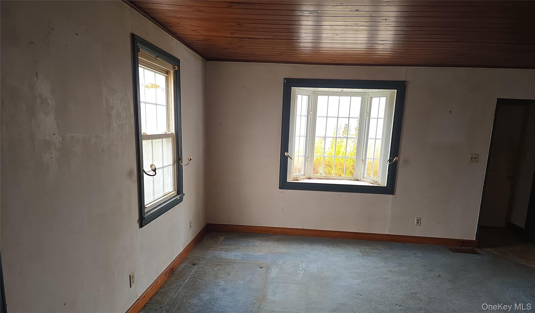 3 Pond Road, Walden, NY 12586