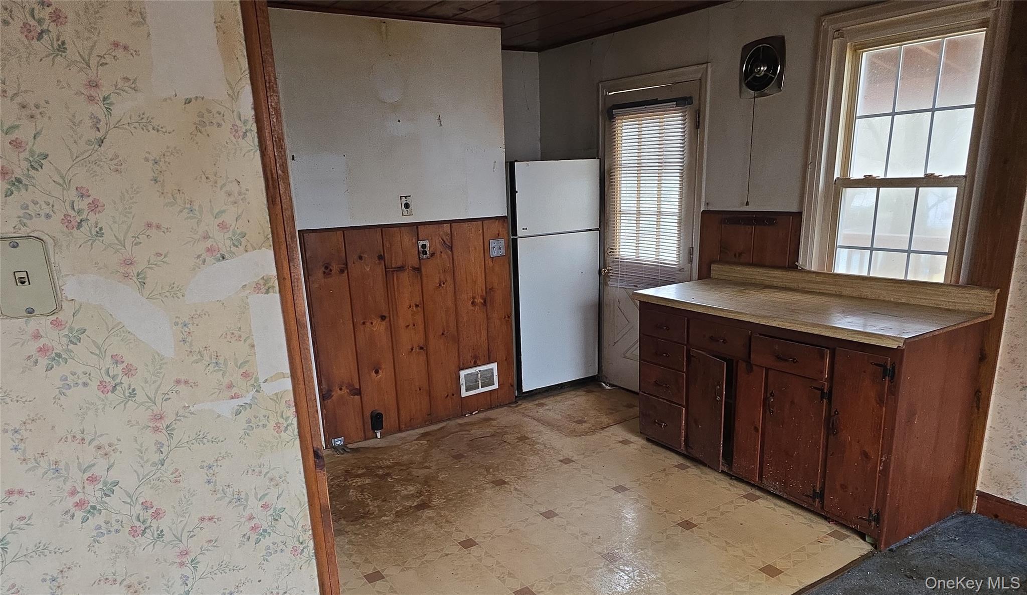 3 Pond Road, Walden, NY 12586