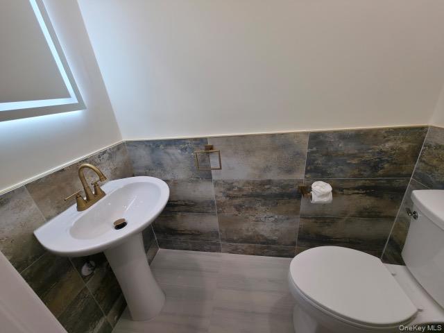 5 Bently Lane, Stony Brook, NY 11790