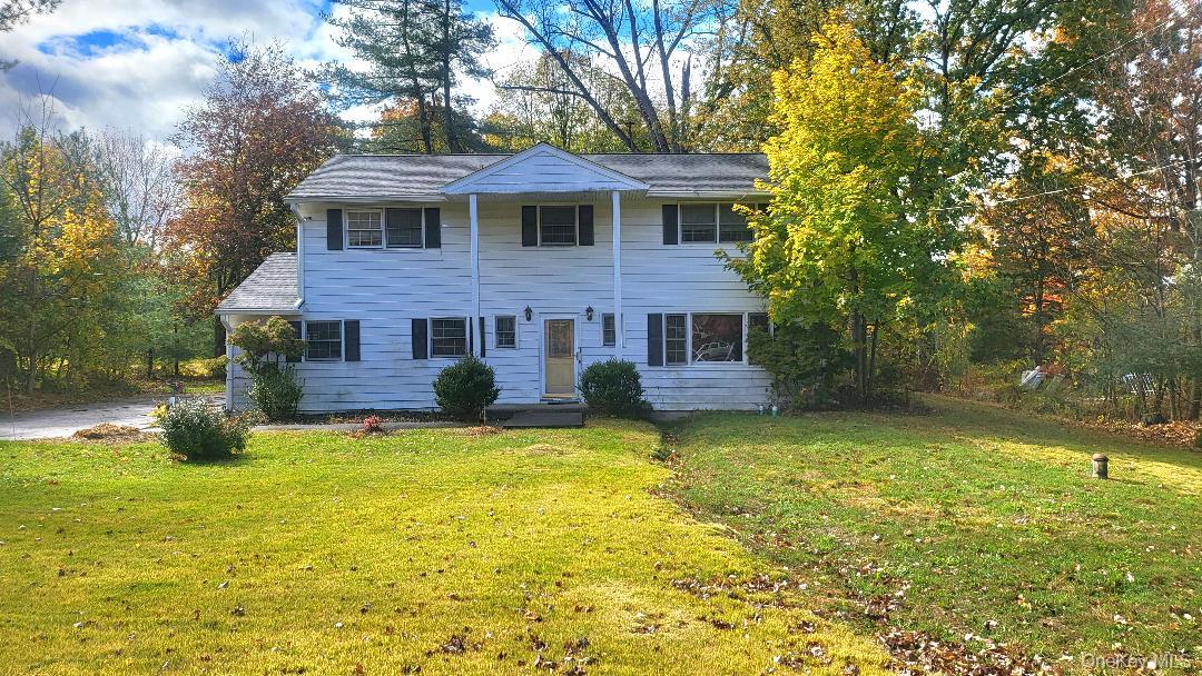 3 Manor Drive W, Poughkeepsie, NY 12603