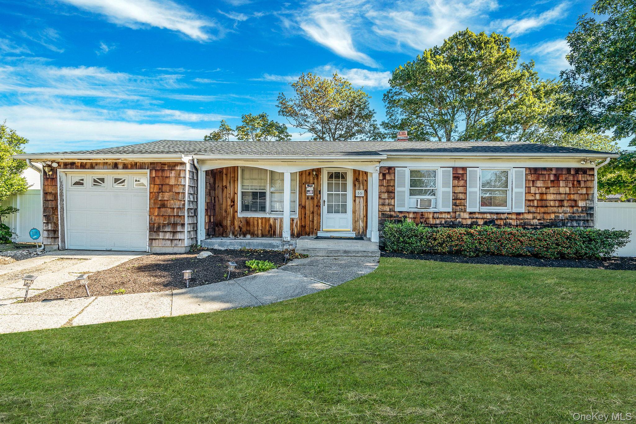 55 Clifton Place, Port Jefferson Station, NY 11776