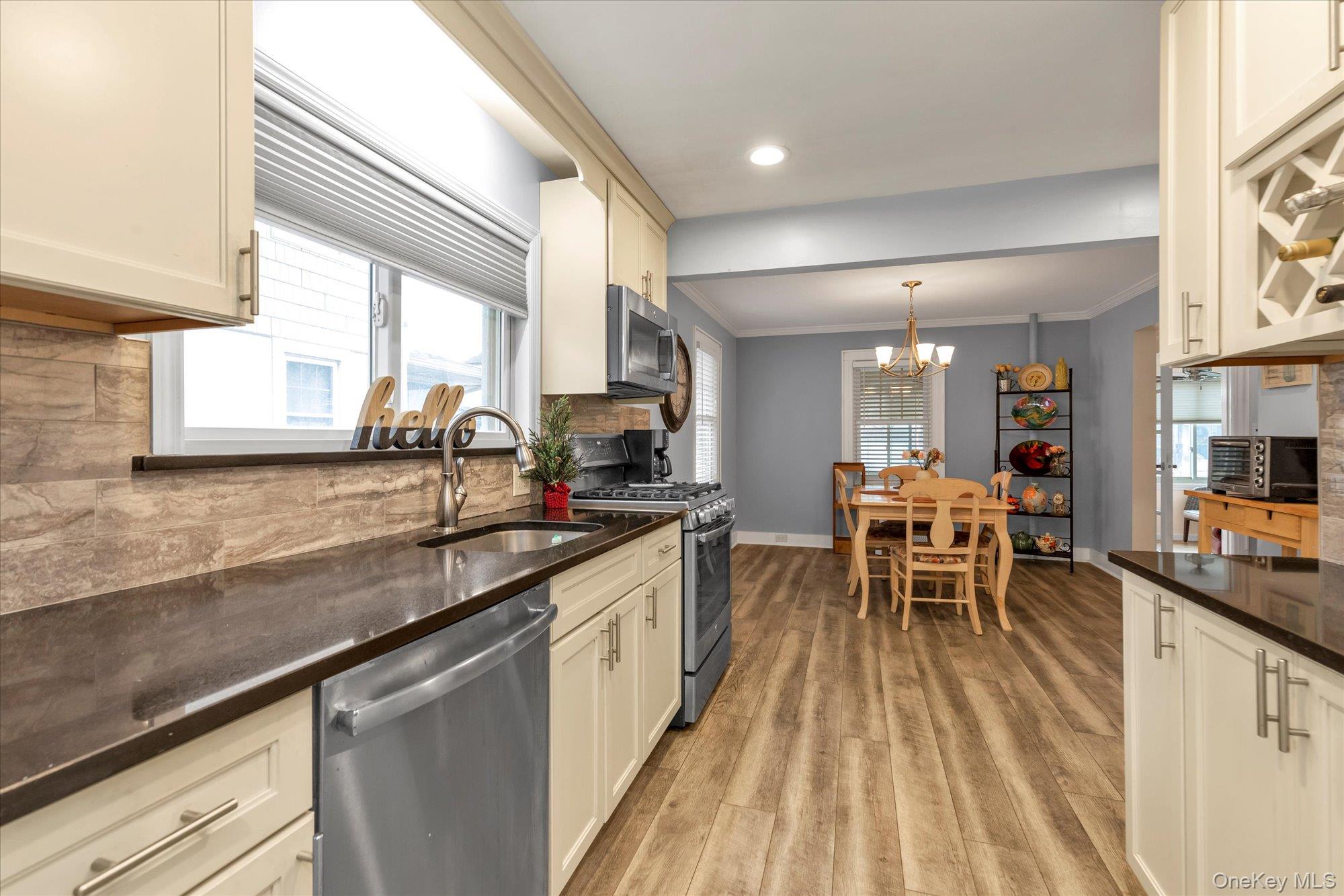 100 Nassau Avenue, Malverne, NY 11565