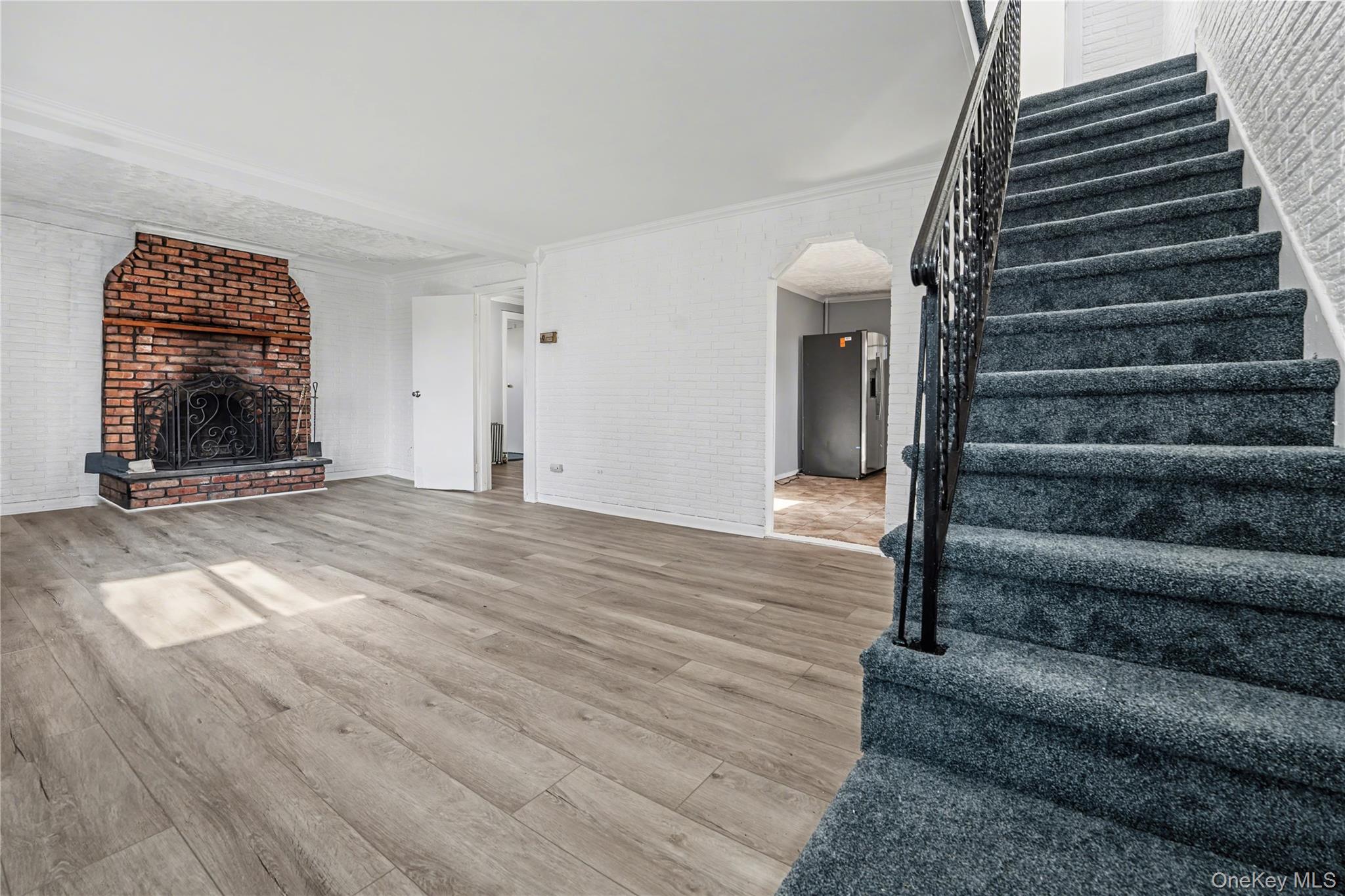 77 Duke Street, Deer Park, NY 11729