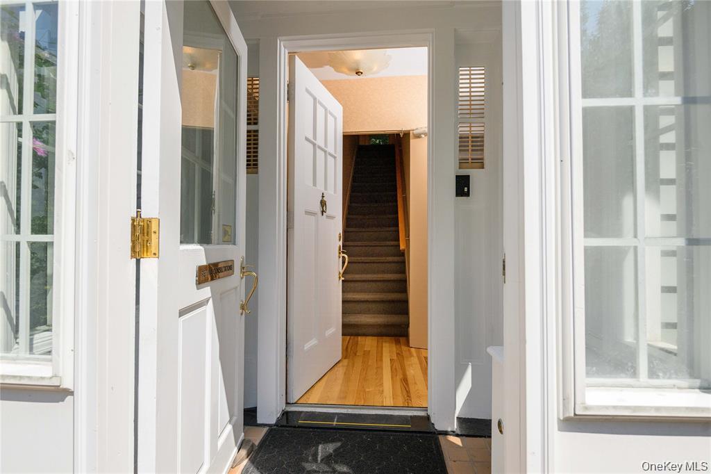 915 Palmer Road, Bronxville, NY 10708