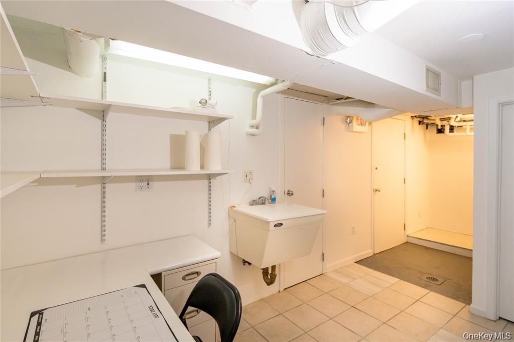 915 Palmer Road, Bronxville, NY 10708