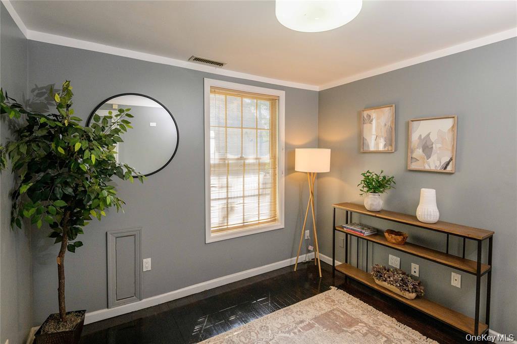 915 Palmer Road, Bronxville, NY 10708