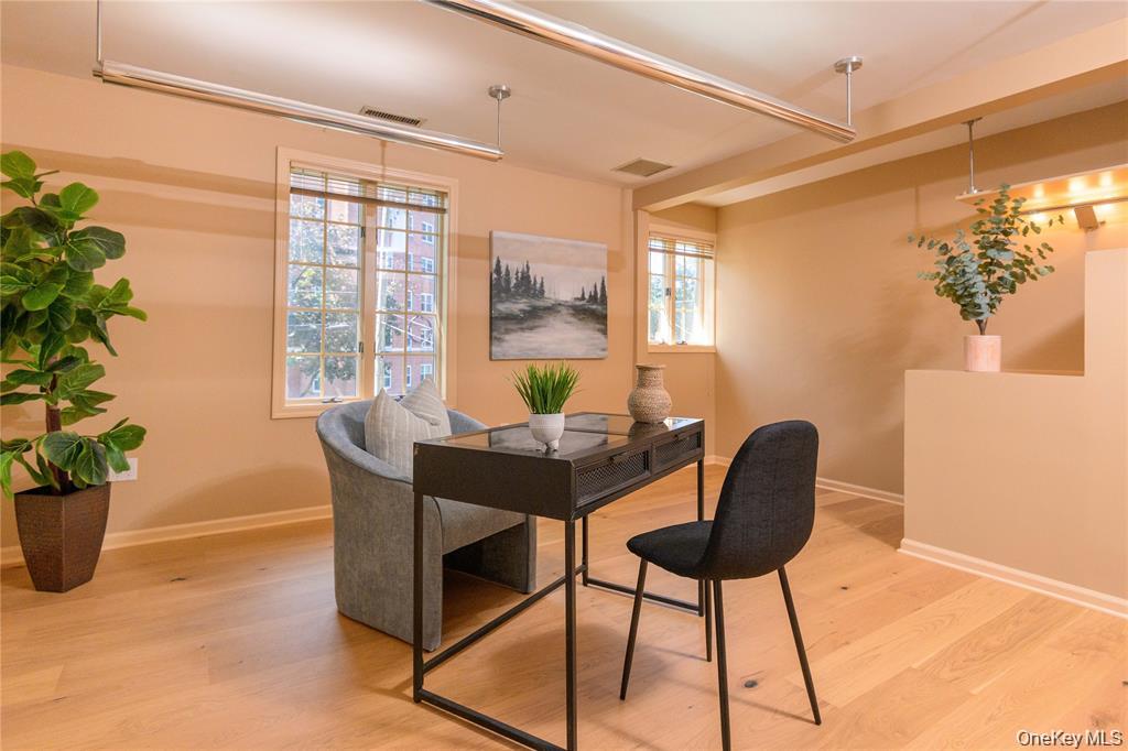 915 Palmer Road, Bronxville, NY 10708