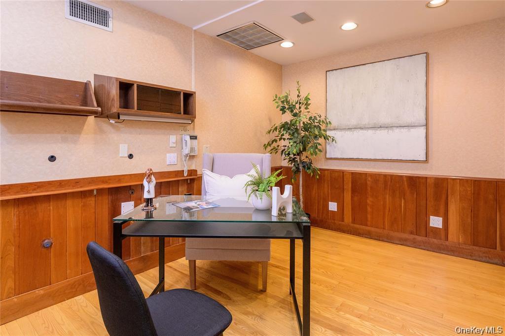 915 Palmer Road, Bronxville, NY 10708