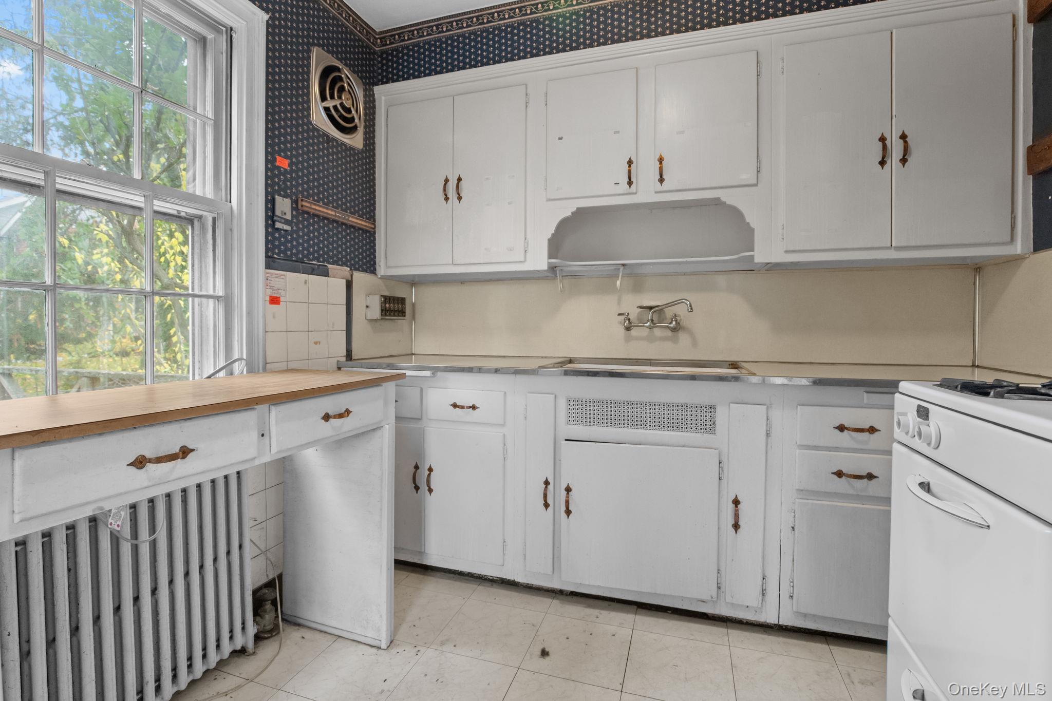 8 Concord Avenue, Larchmont, NY 10538