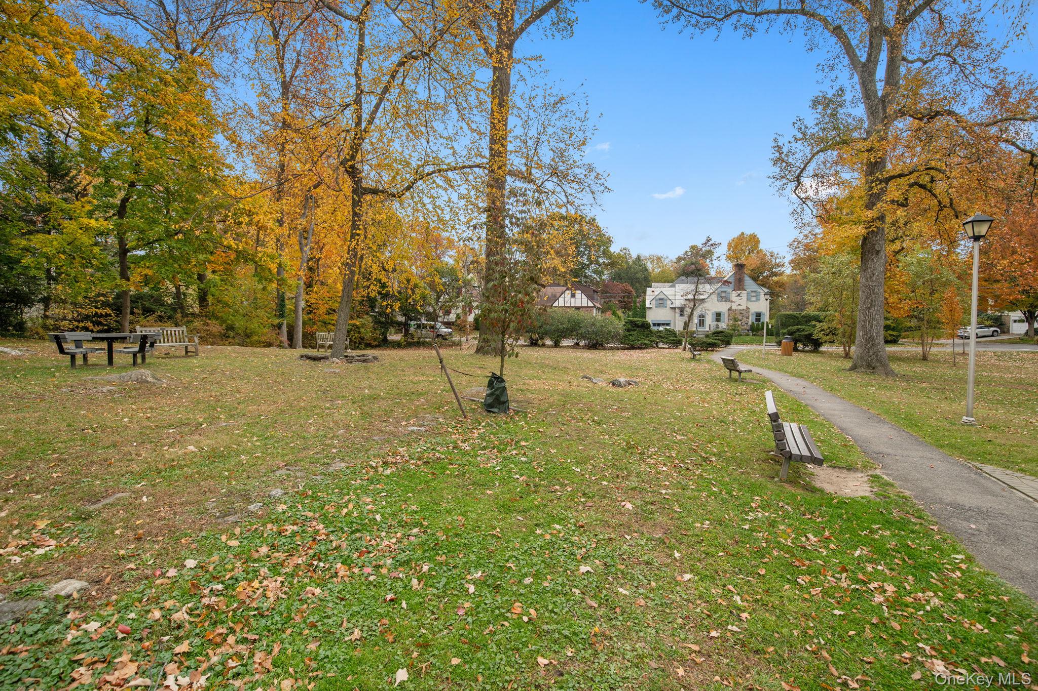 8 Concord Avenue, Larchmont, NY 10538