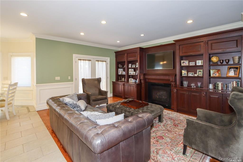 24 Steamboat Road, Great Neck, NY 11024