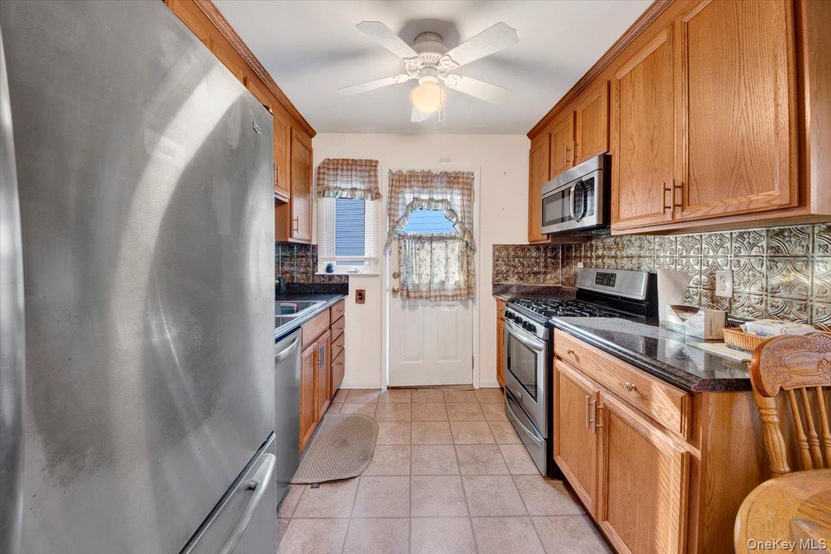 75 Capt Shankey Drive, Garnerville, NY 10923