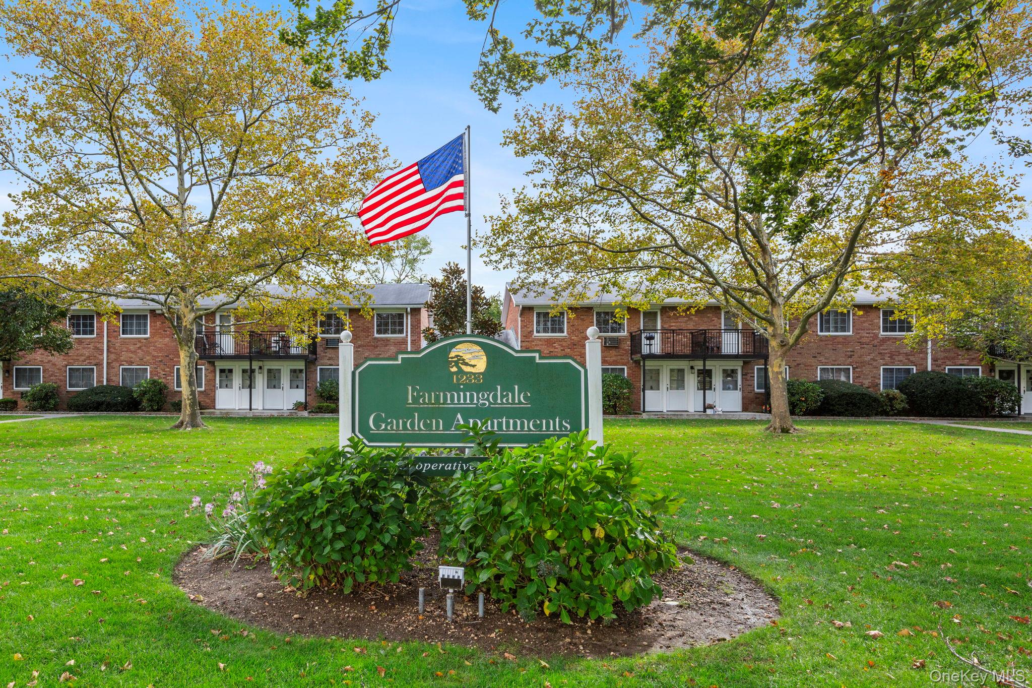 1233 Melville Road # 54, Farmingdale, NY 11735