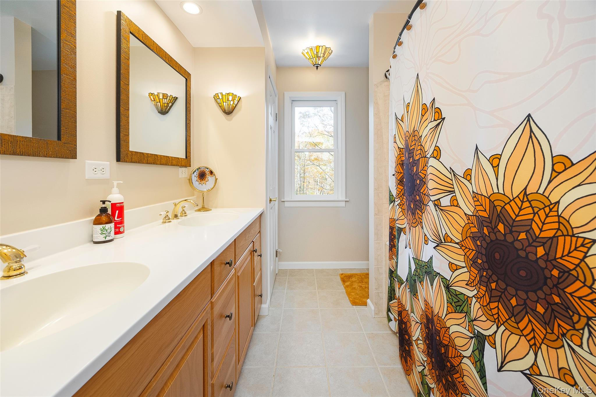 68 Cooper Hollow Road, Bearsville, NY 12409