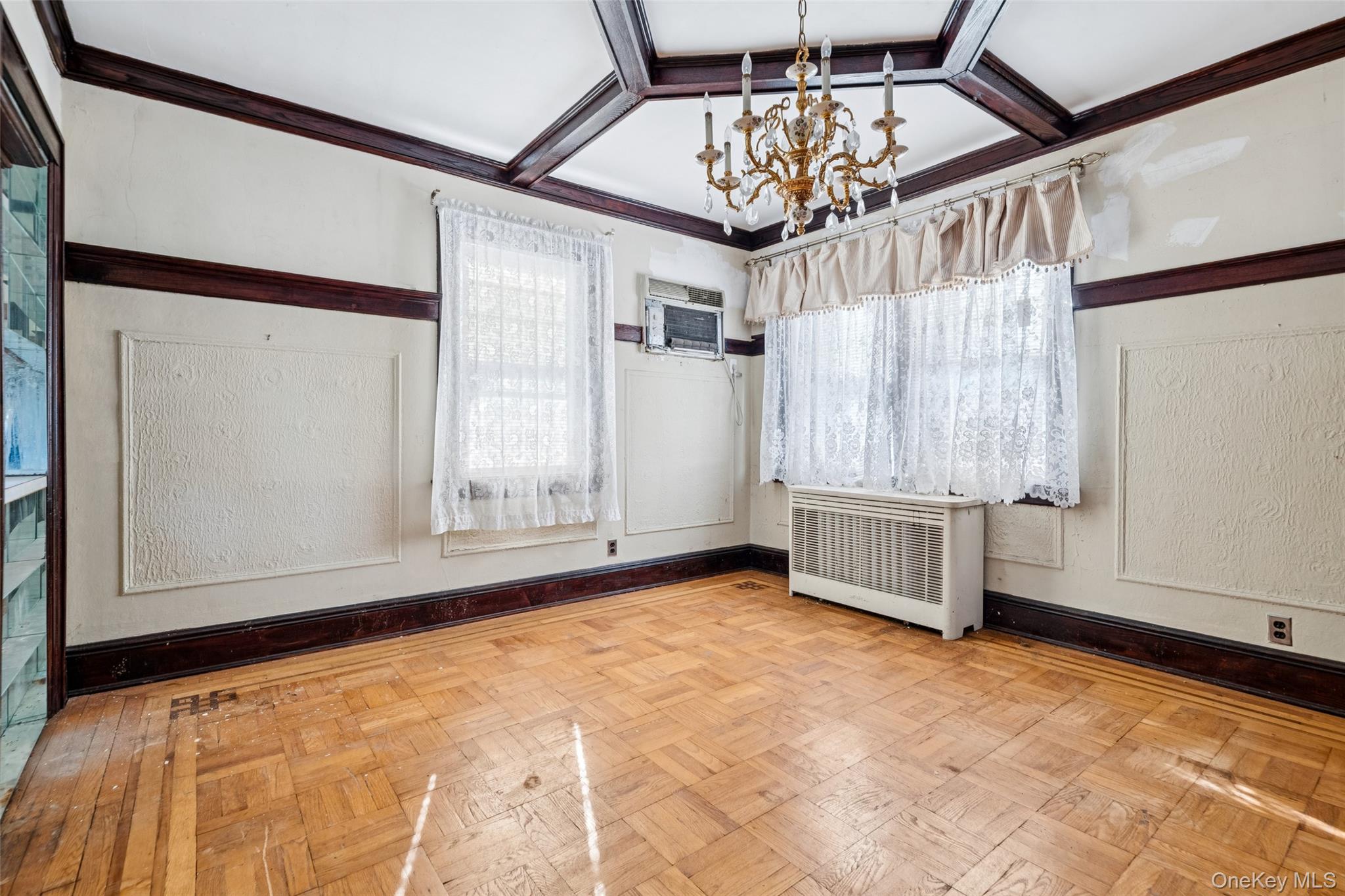 4607 Concord Avenue, Great Neck, NY 11020