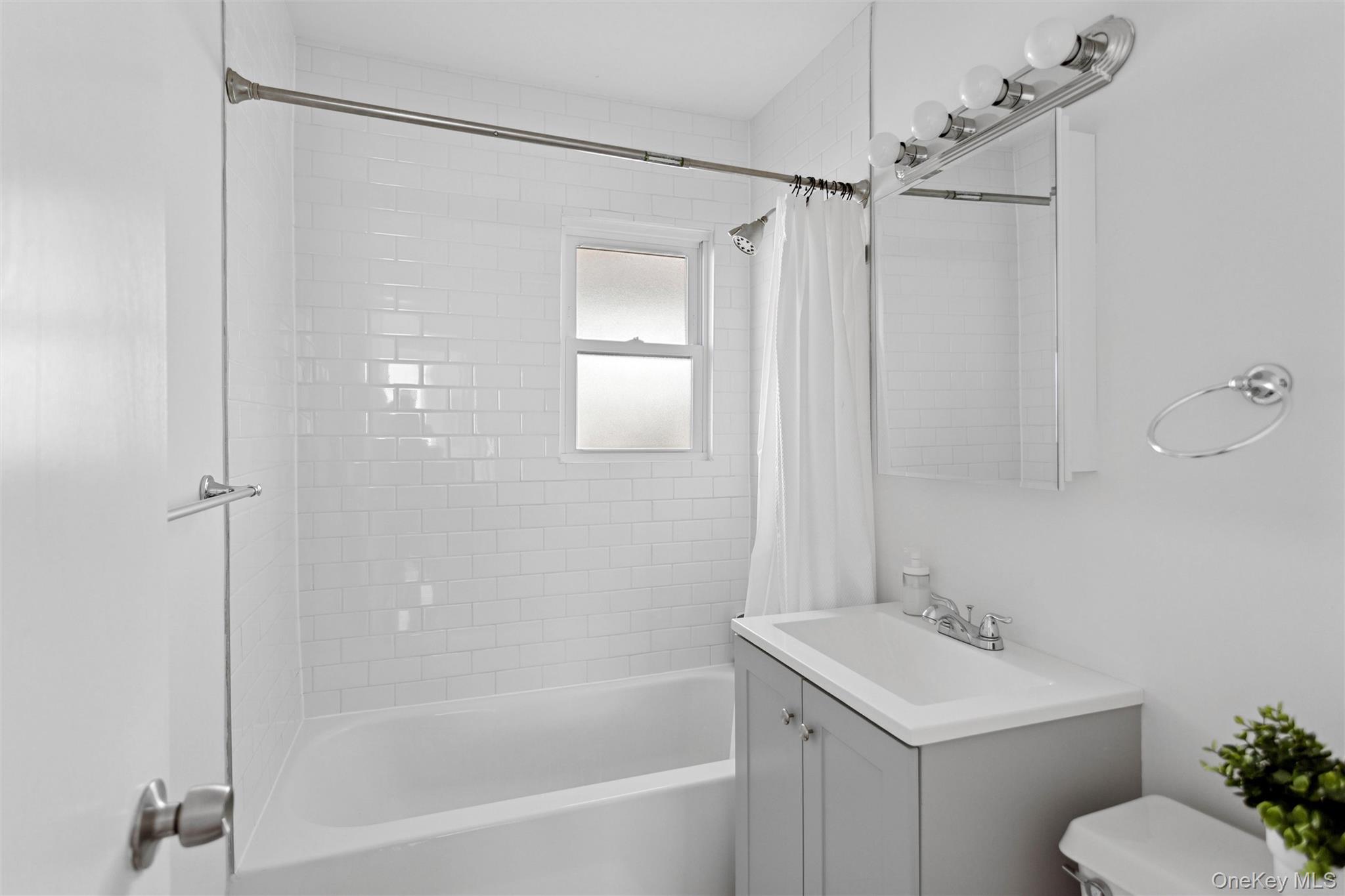 213 E Market Street, Long Beach, NY 11561