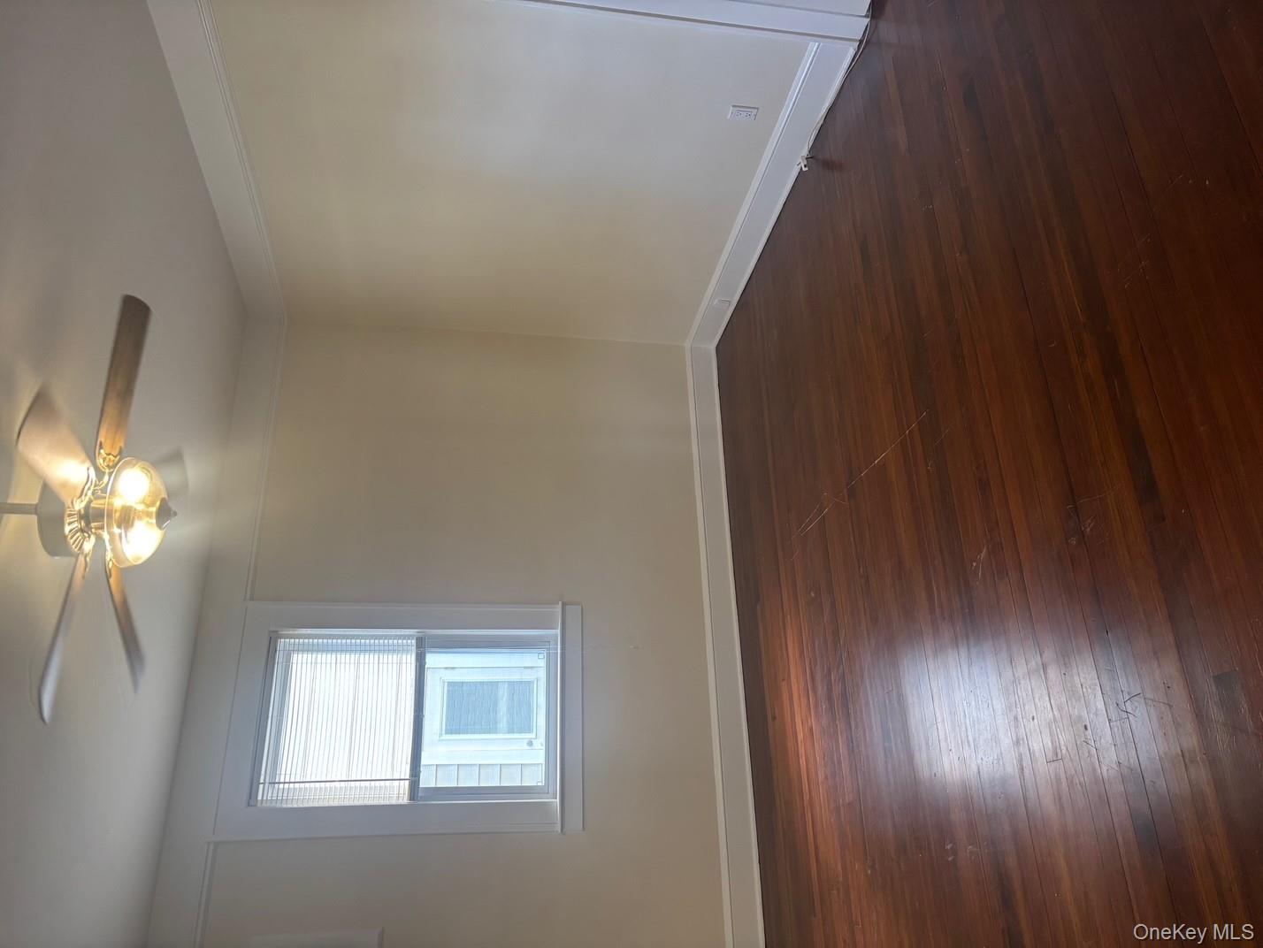 15 Miller Street # 15B Upper, Glen Cove, NY 11542