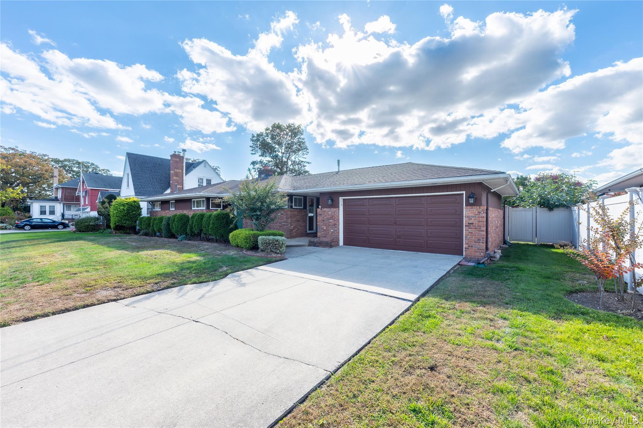 2860 Lenox Road, Oceanside, NY 11572