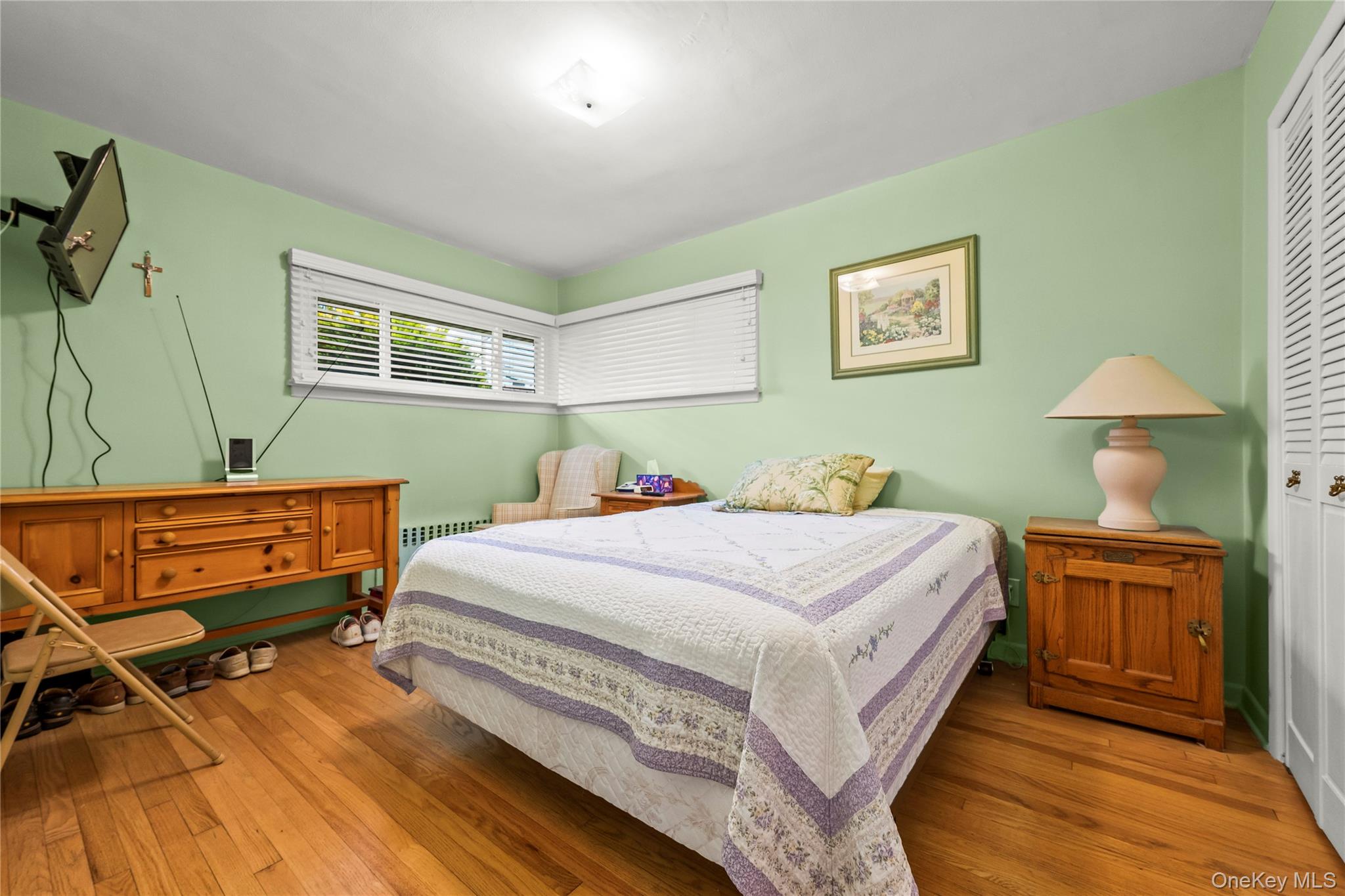 2860 Lenox Road, Oceanside, NY 11572