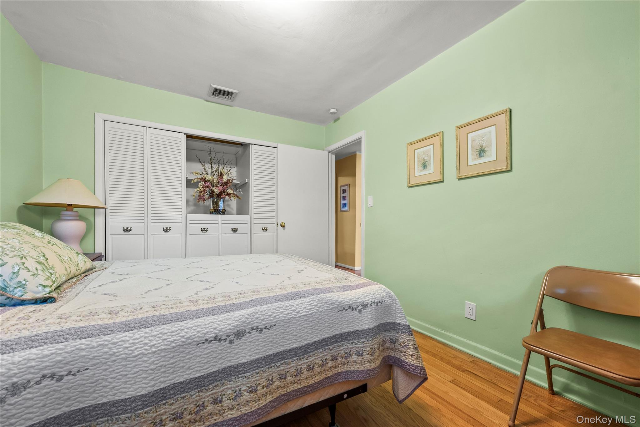 2860 Lenox Road, Oceanside, NY 11572