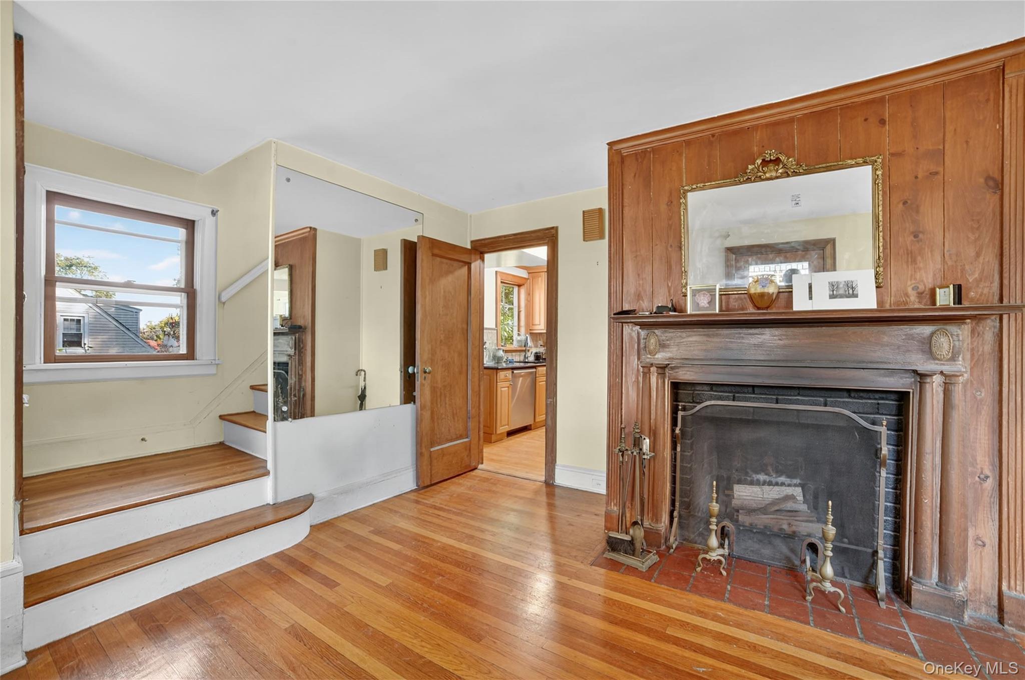 10 Edna Street, White Plains, NY 10606