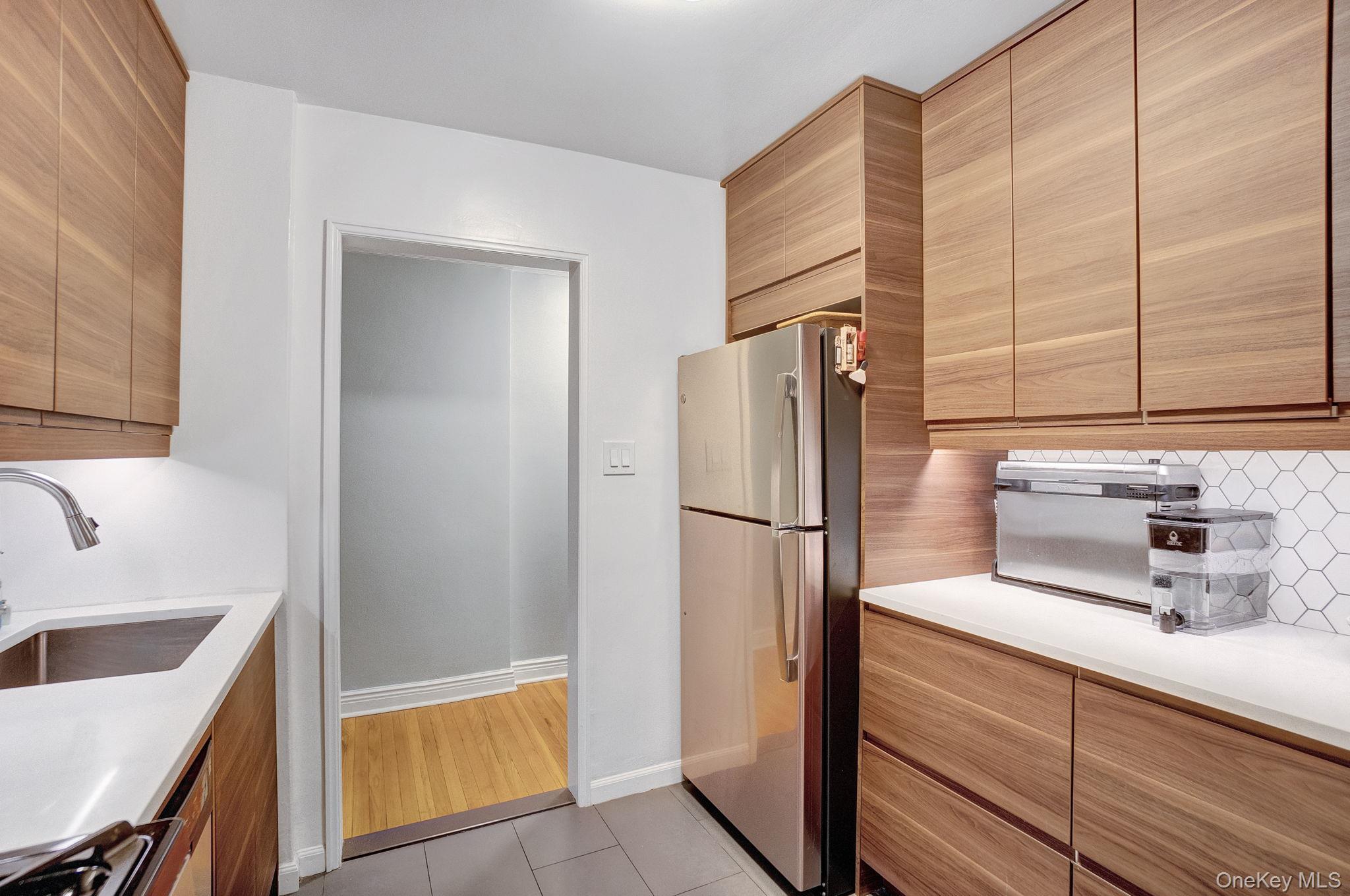 105-30 66th Avenue # 3E, Forest Hills, NY 11375