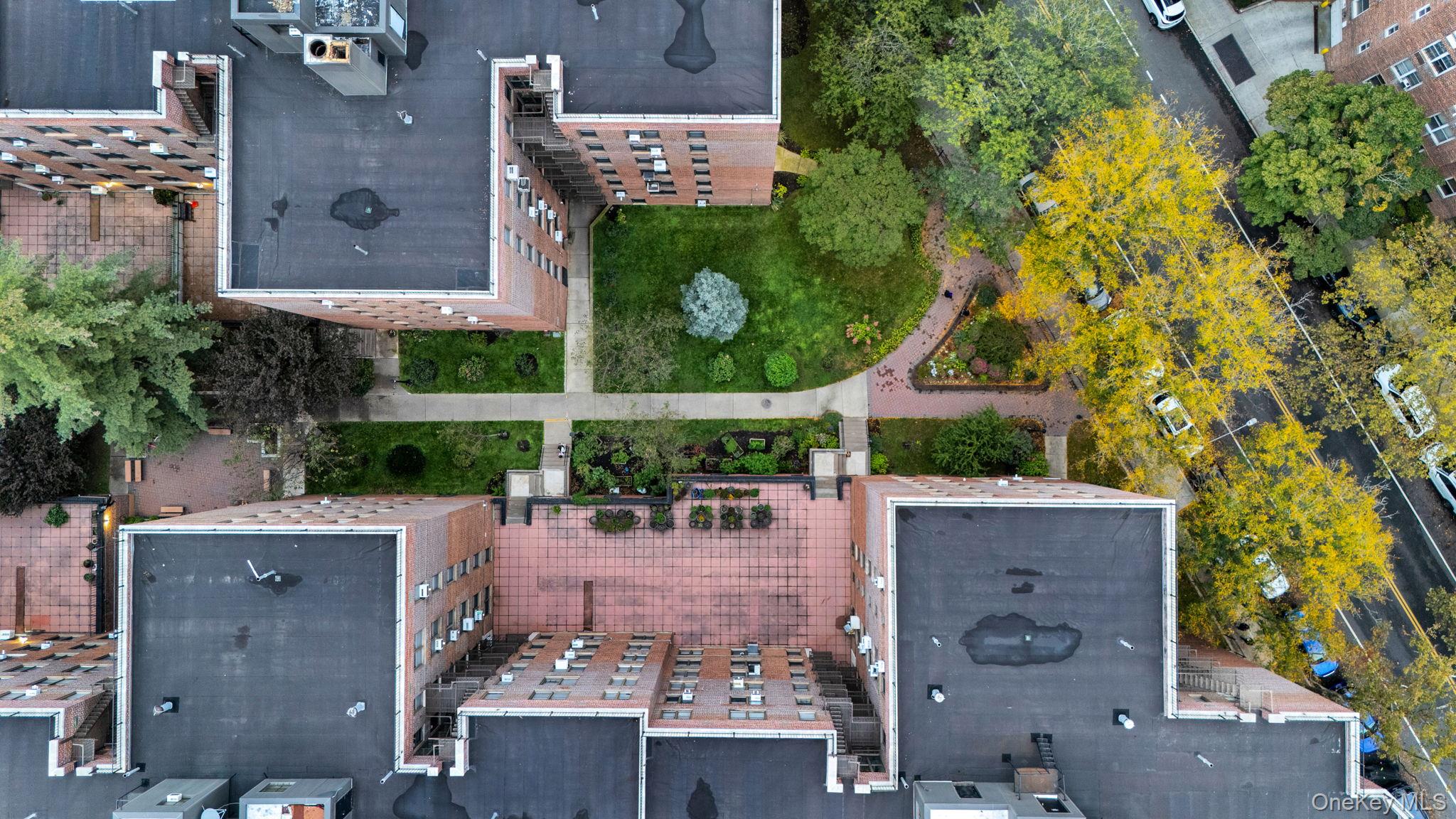 105-30 66th Avenue # 3E, Forest Hills, NY 11375