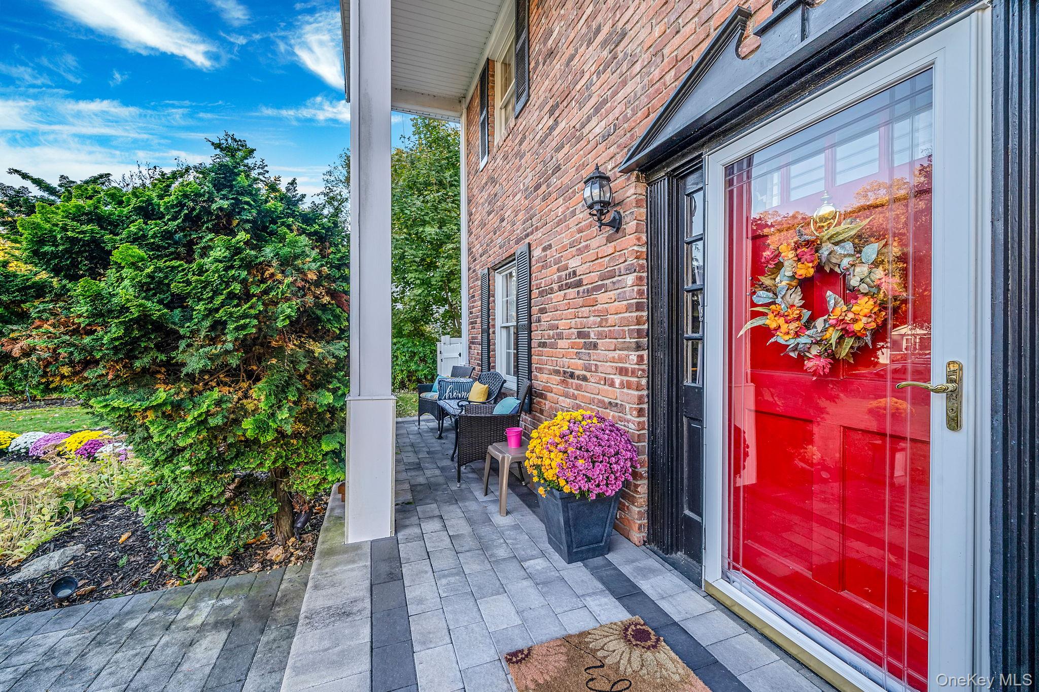 28 Winfield Davis Drive, Coram, NY 11727