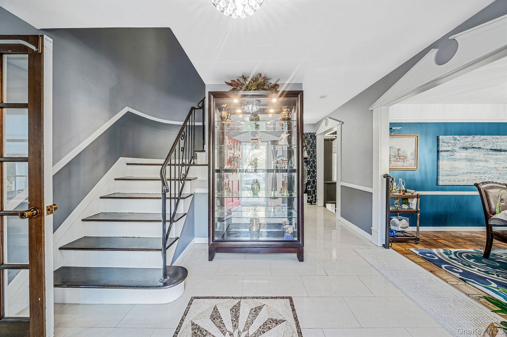 28 Winfield Davis Drive, Coram, NY 11727