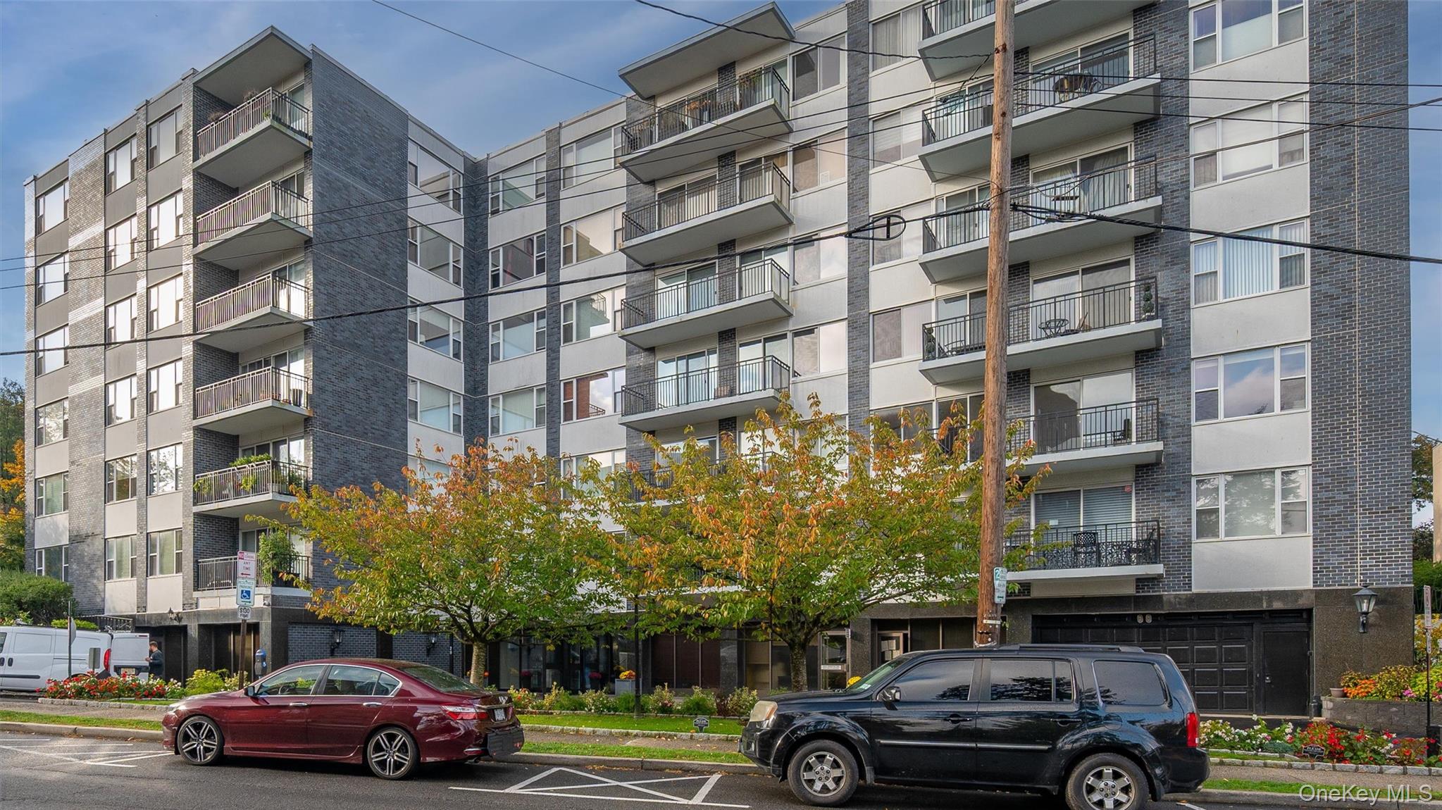 20 Old Mamaroneck Road # 2D, White Plains, NY 10605