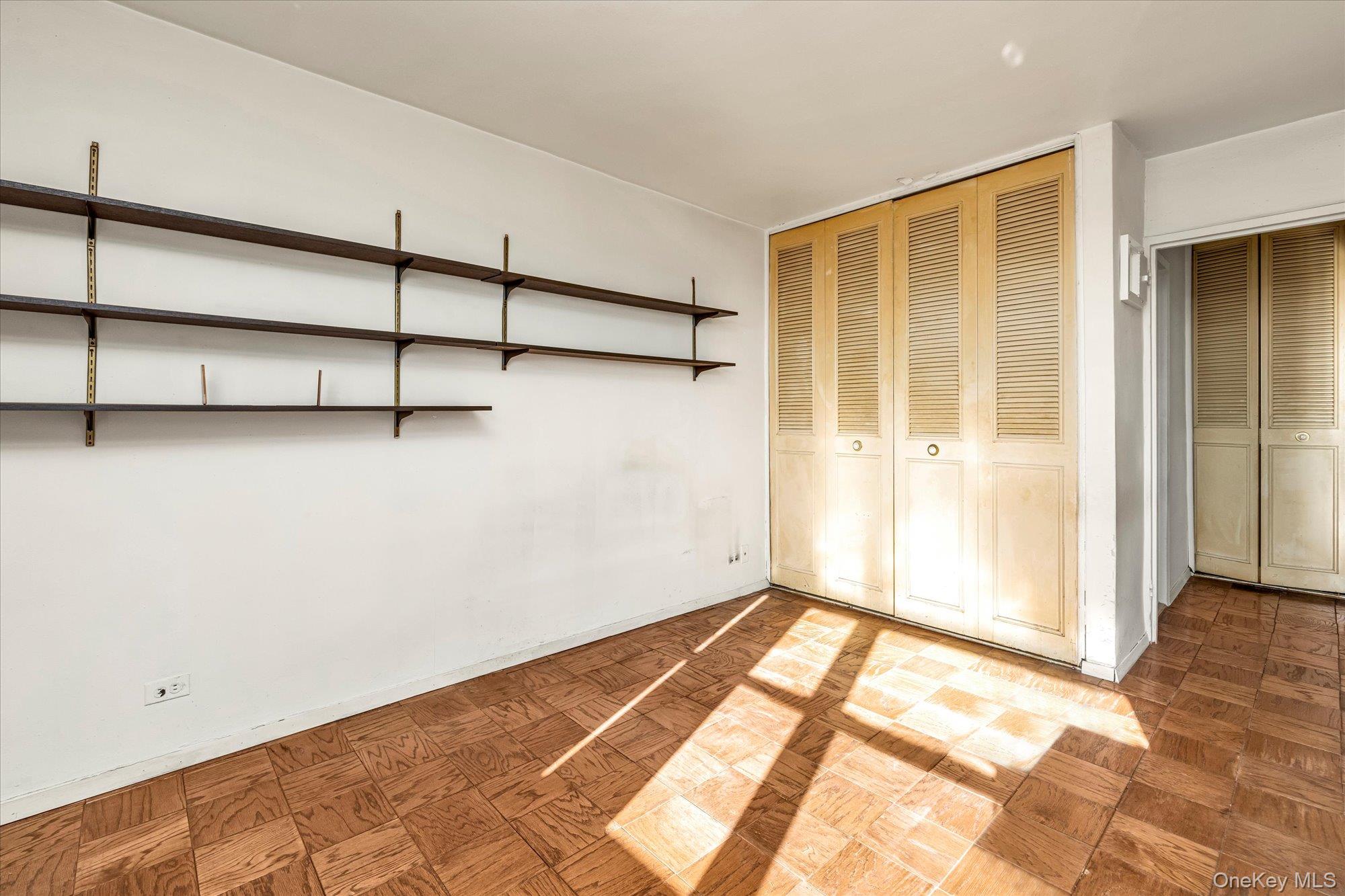 102-10 66th Road # 18G, Forest Hills, NY 11375