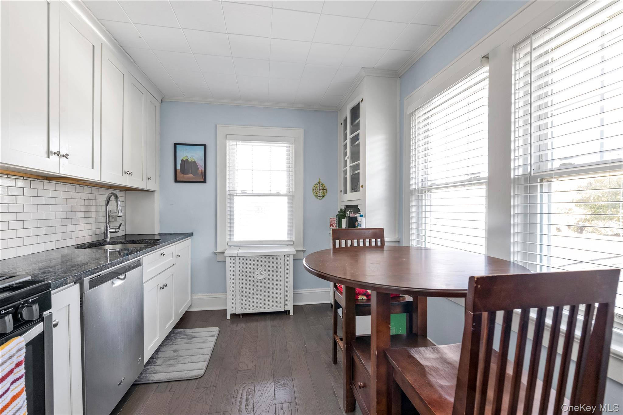 127 Smith Street, Lynbrook, NY 11563