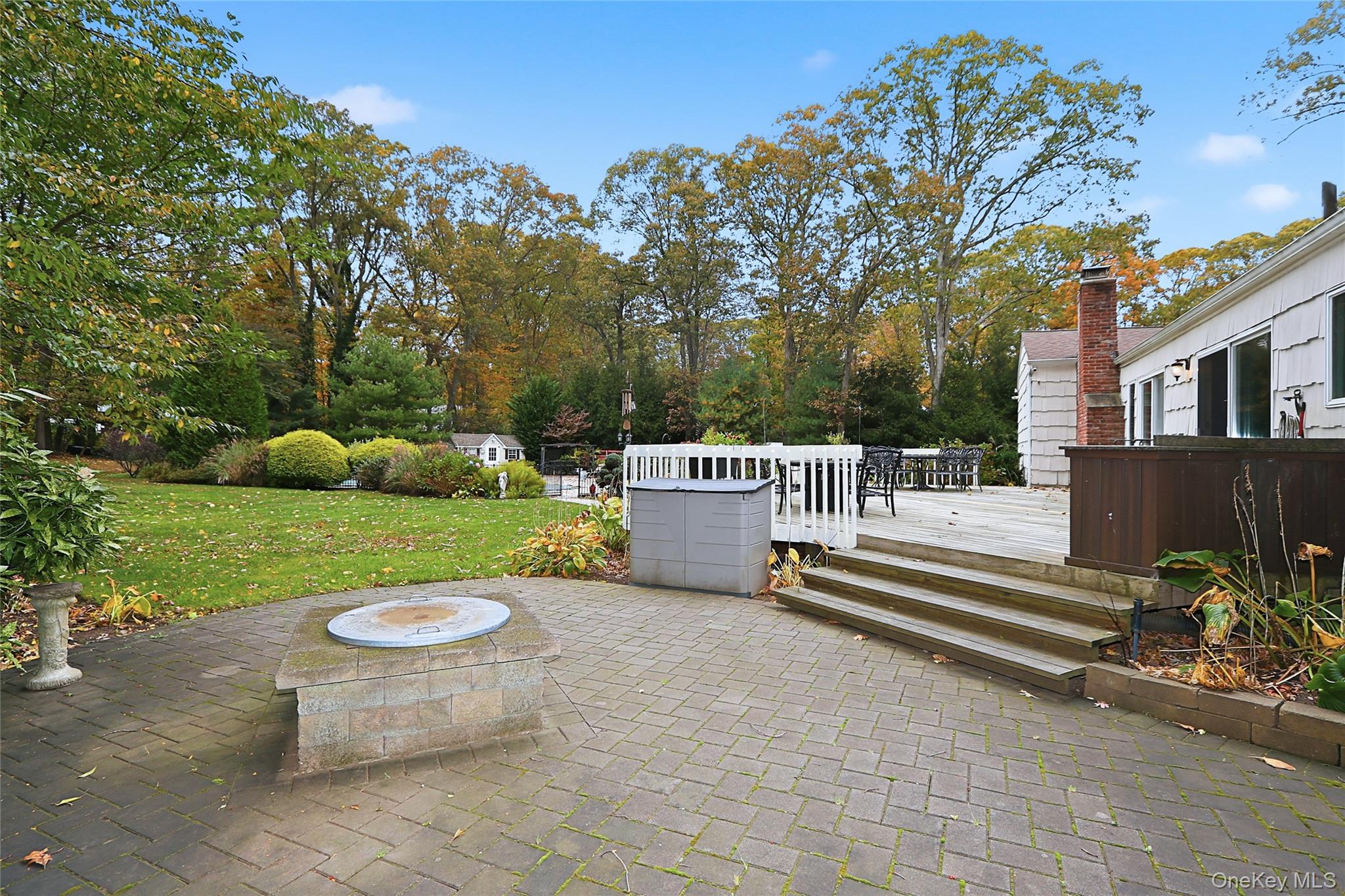 5 Fieldway Court, Huntington, NY 11743