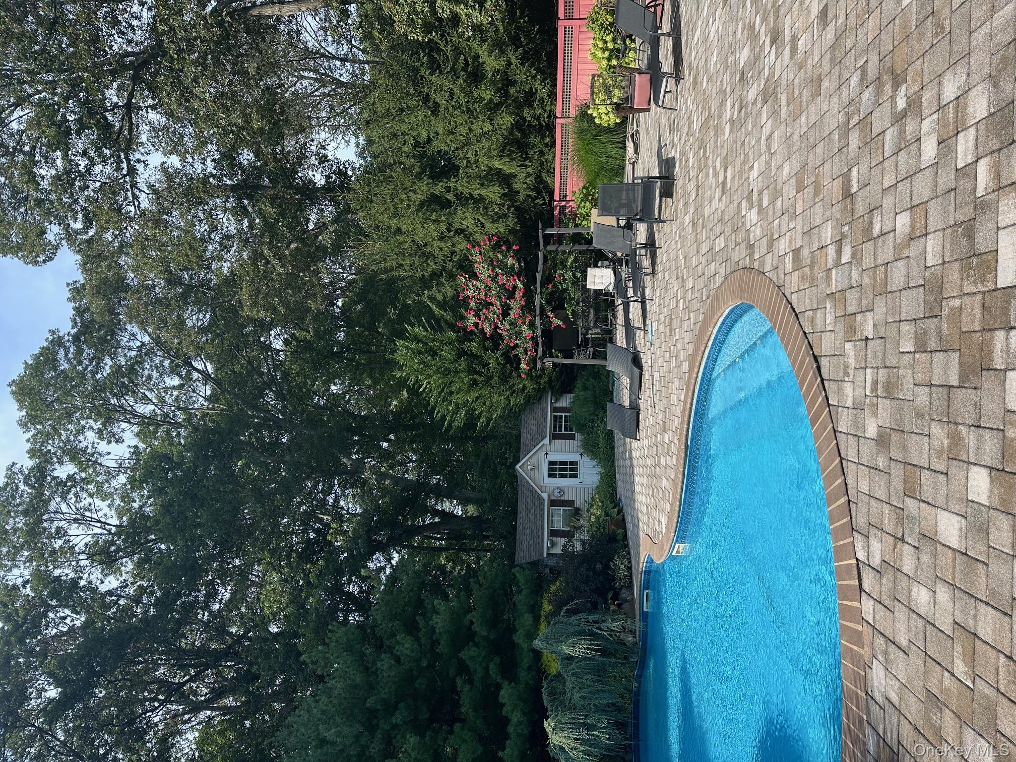 5 Fieldway Court, Huntington, NY 11743