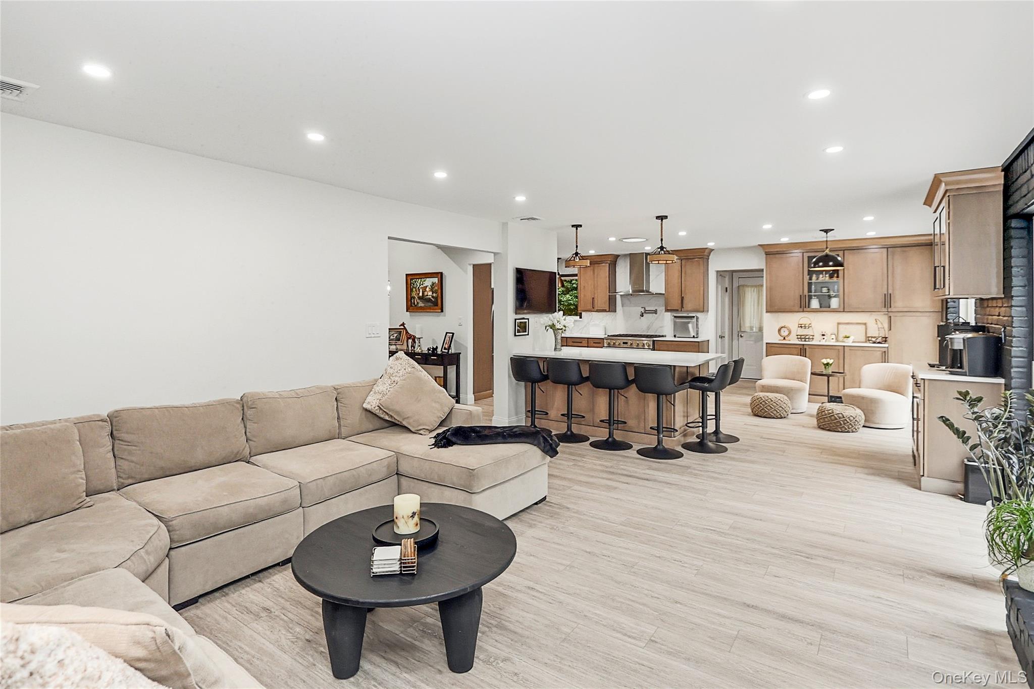 5 Fieldway Court, Huntington, NY 11743