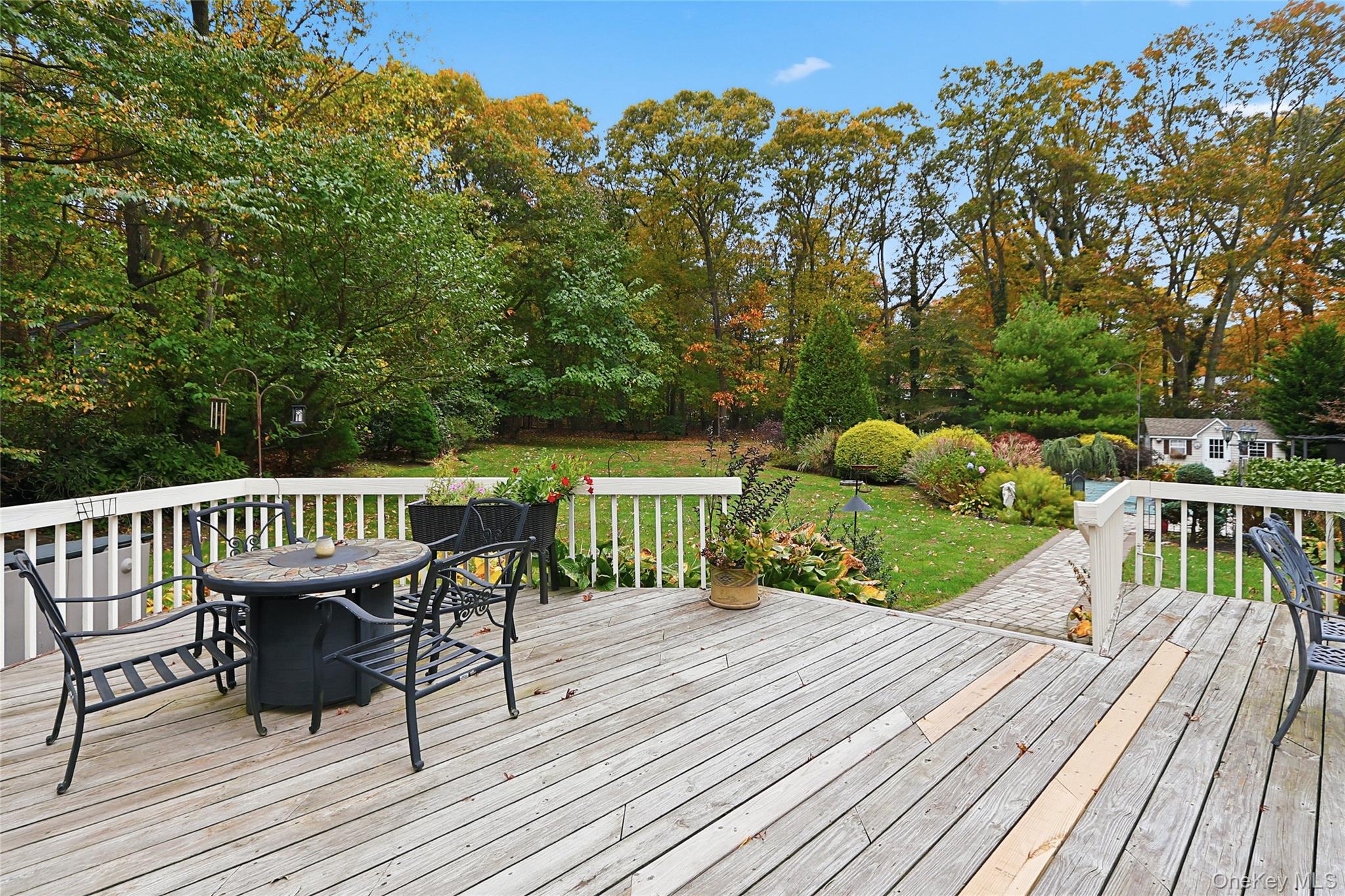 5 Fieldway Court, Huntington, NY 11743