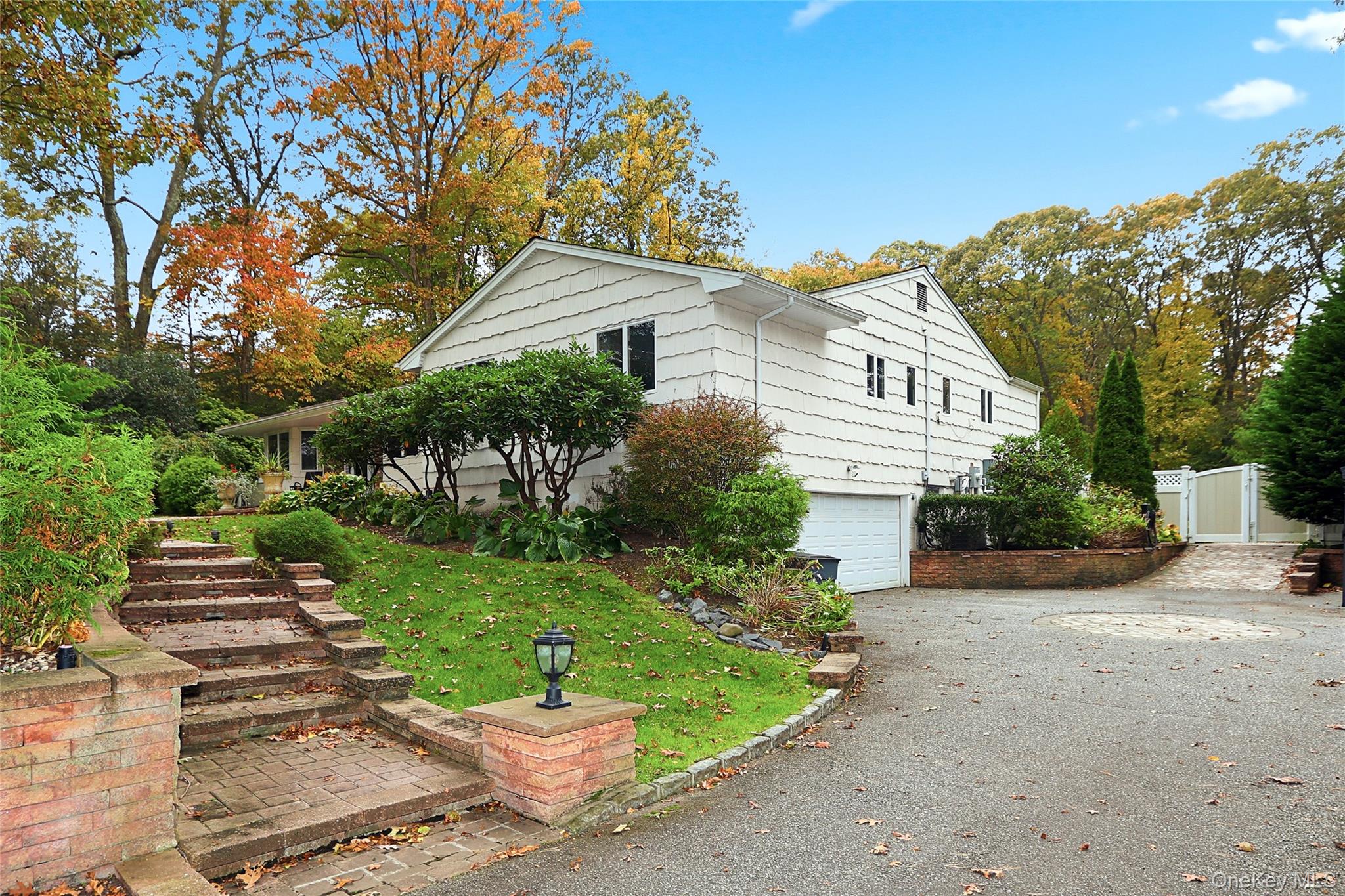 5 Fieldway Court, Huntington, NY 11743