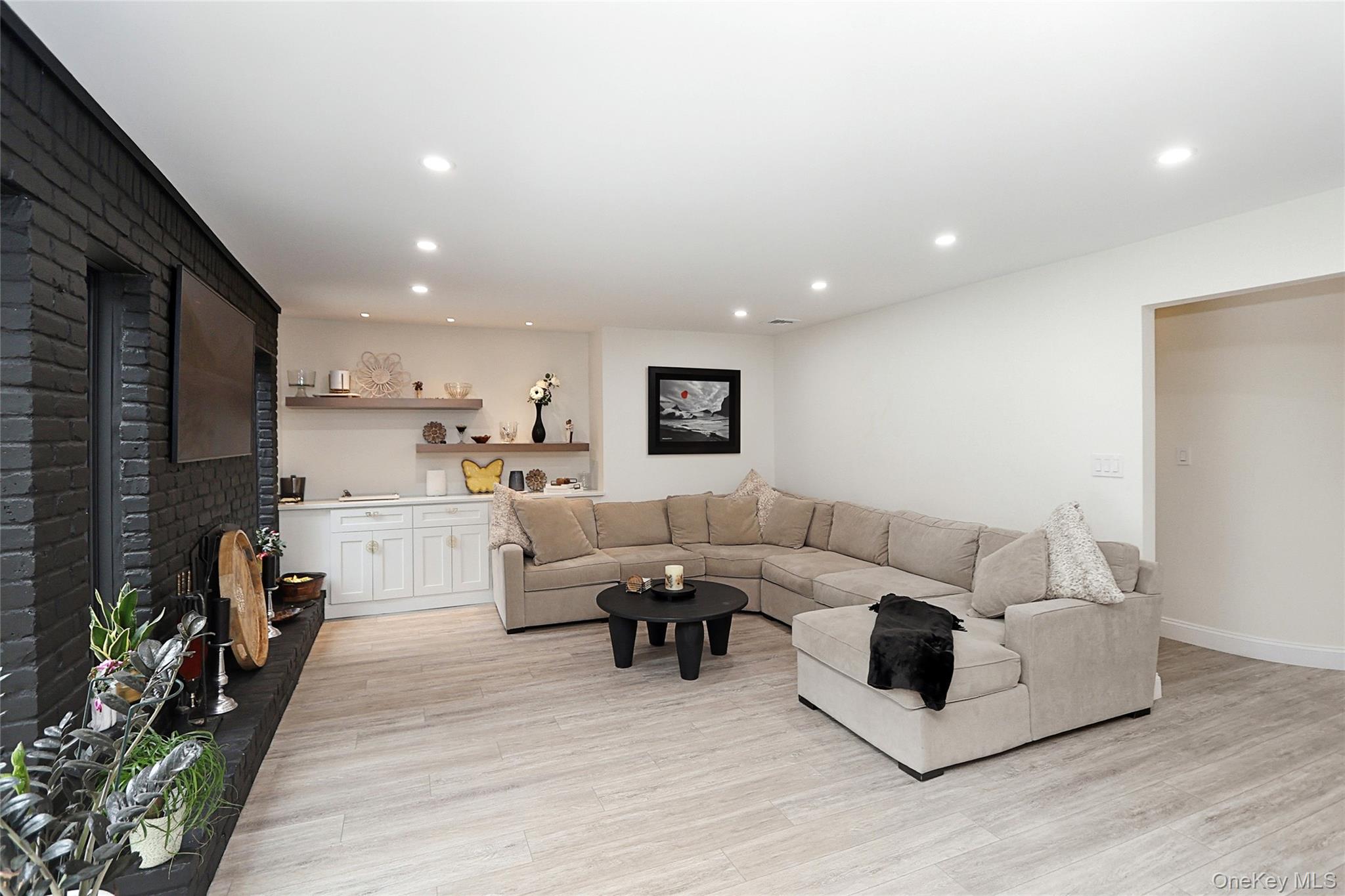 5 Fieldway Court, Huntington, NY 11743