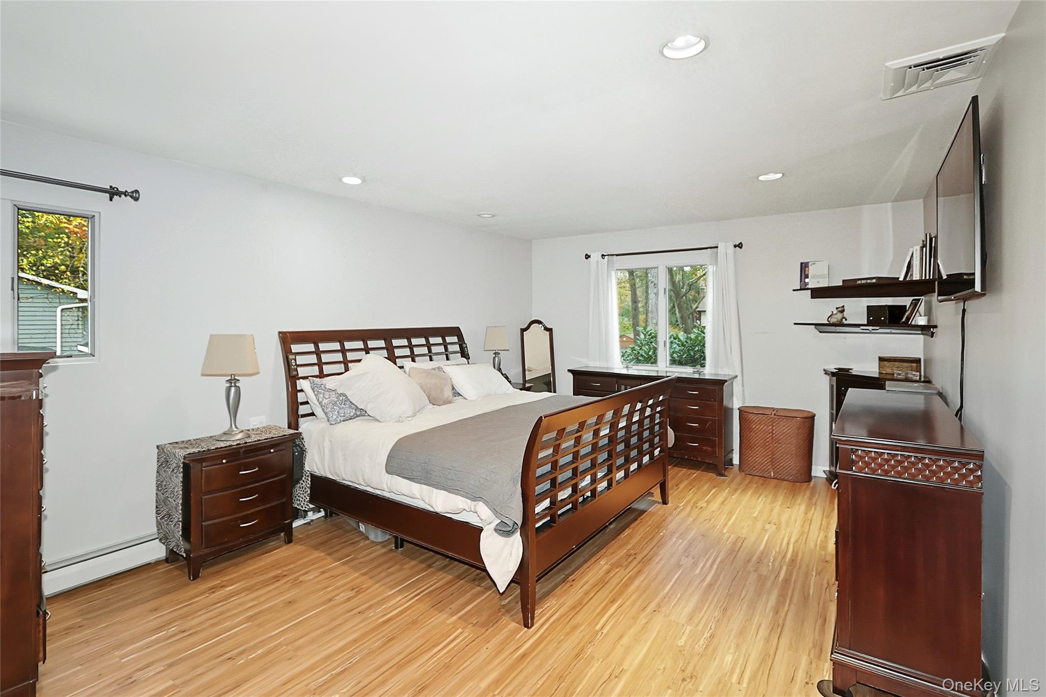 5 Fieldway Court, Huntington, NY 11743