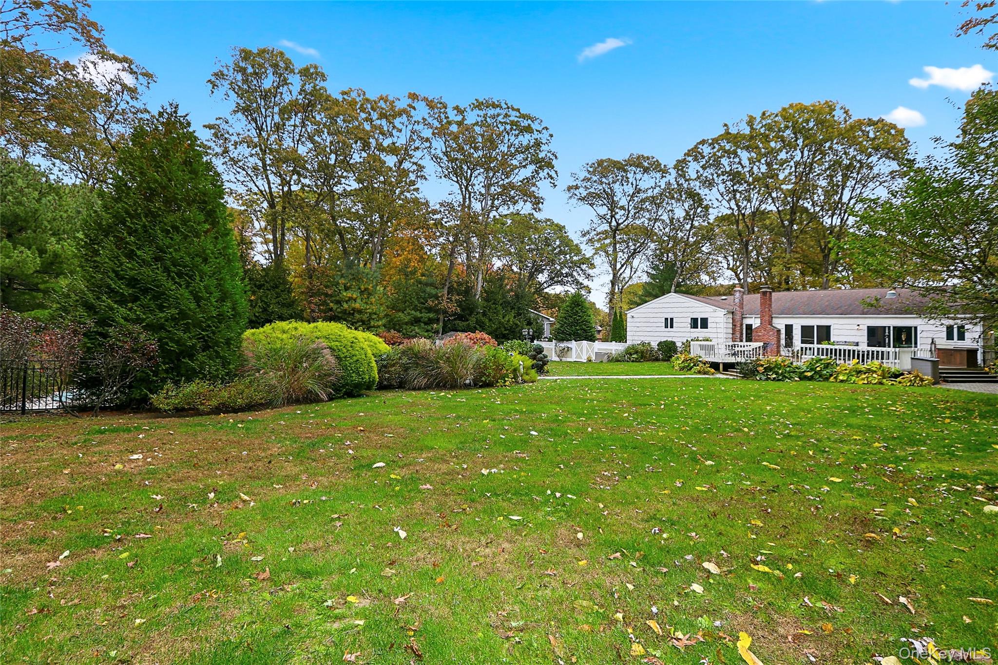 5 Fieldway Court, Huntington, NY 11743