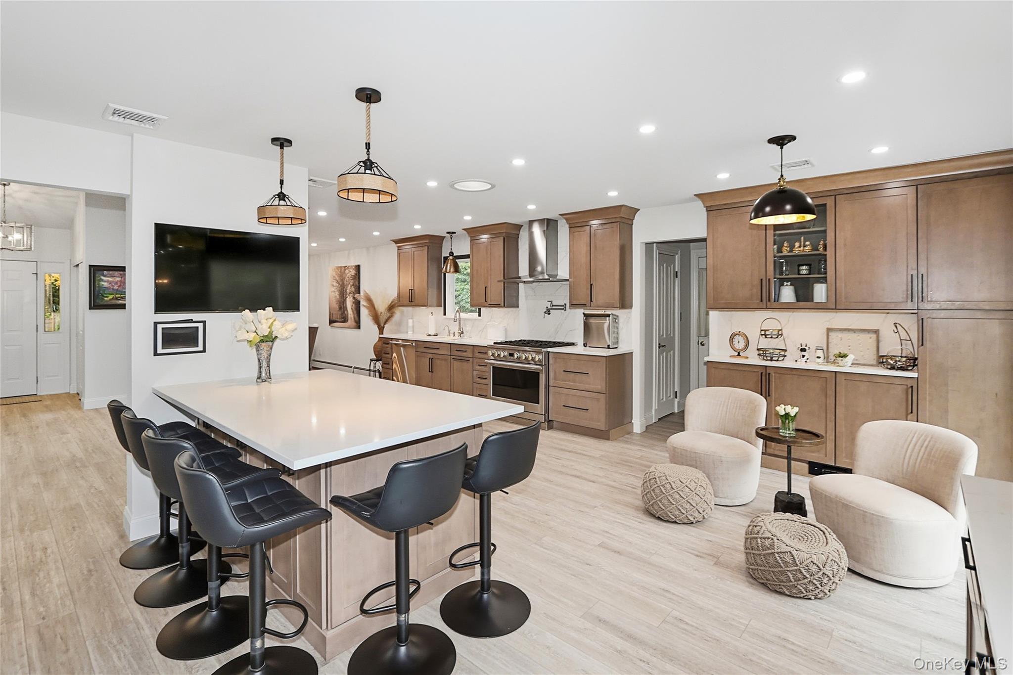 5 Fieldway Court, Huntington, NY 11743