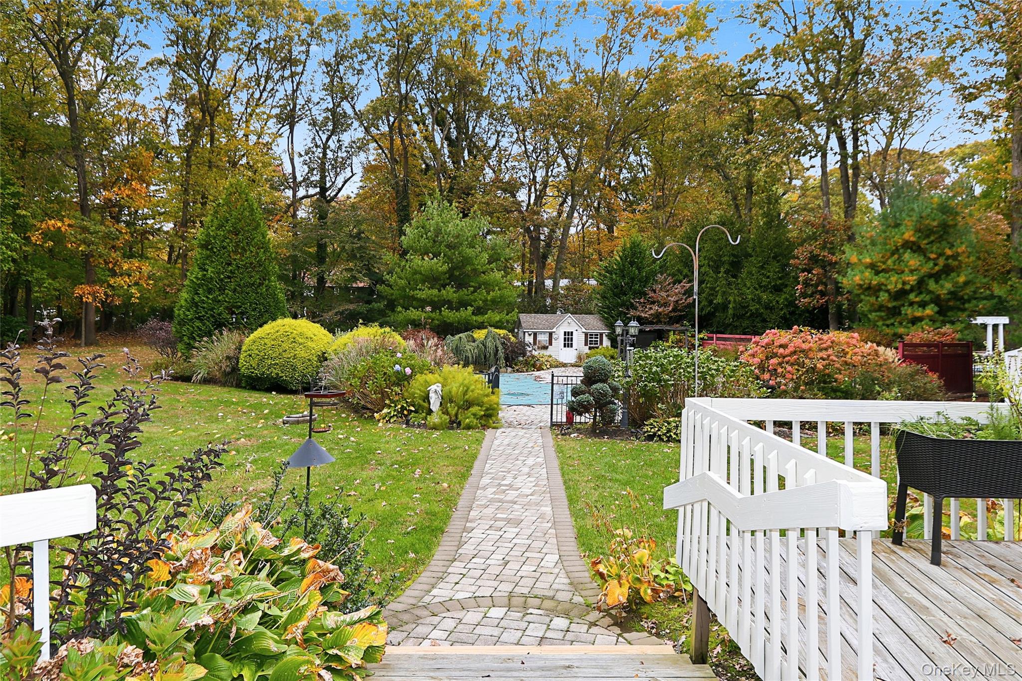 5 Fieldway Court, Huntington, NY 11743