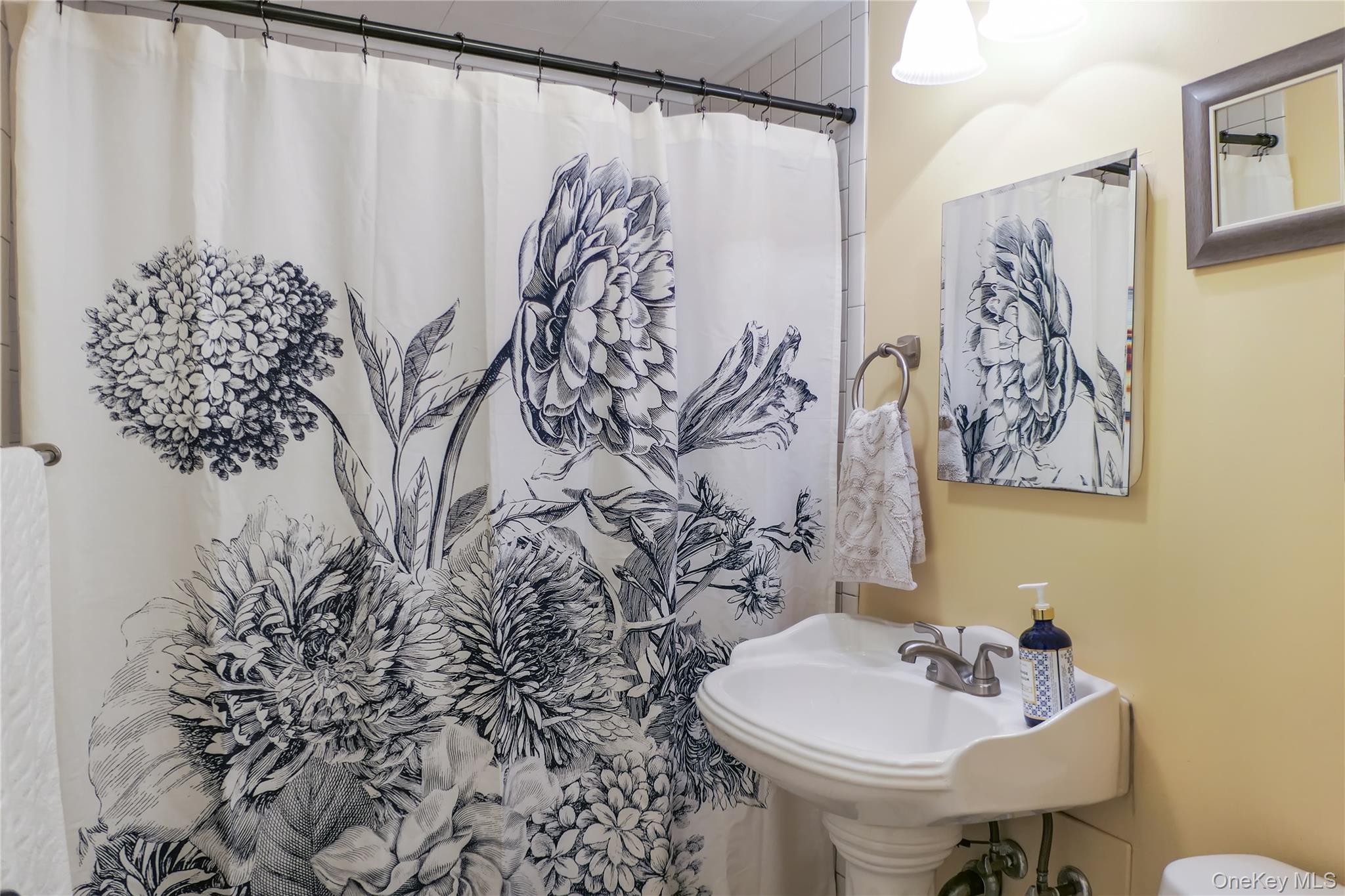 2809 Montauk Highway, Brookhaven, NY 11719