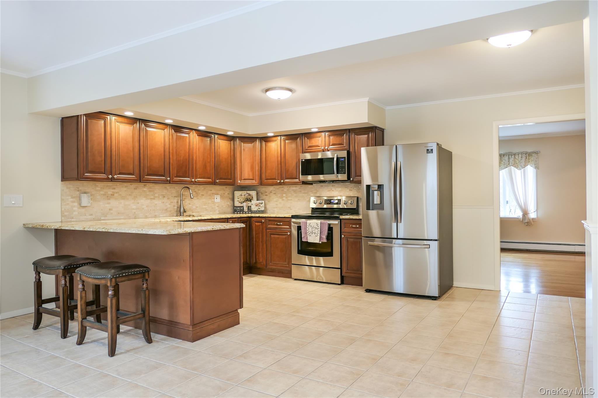 2809 Montauk Highway, Brookhaven, NY 11719