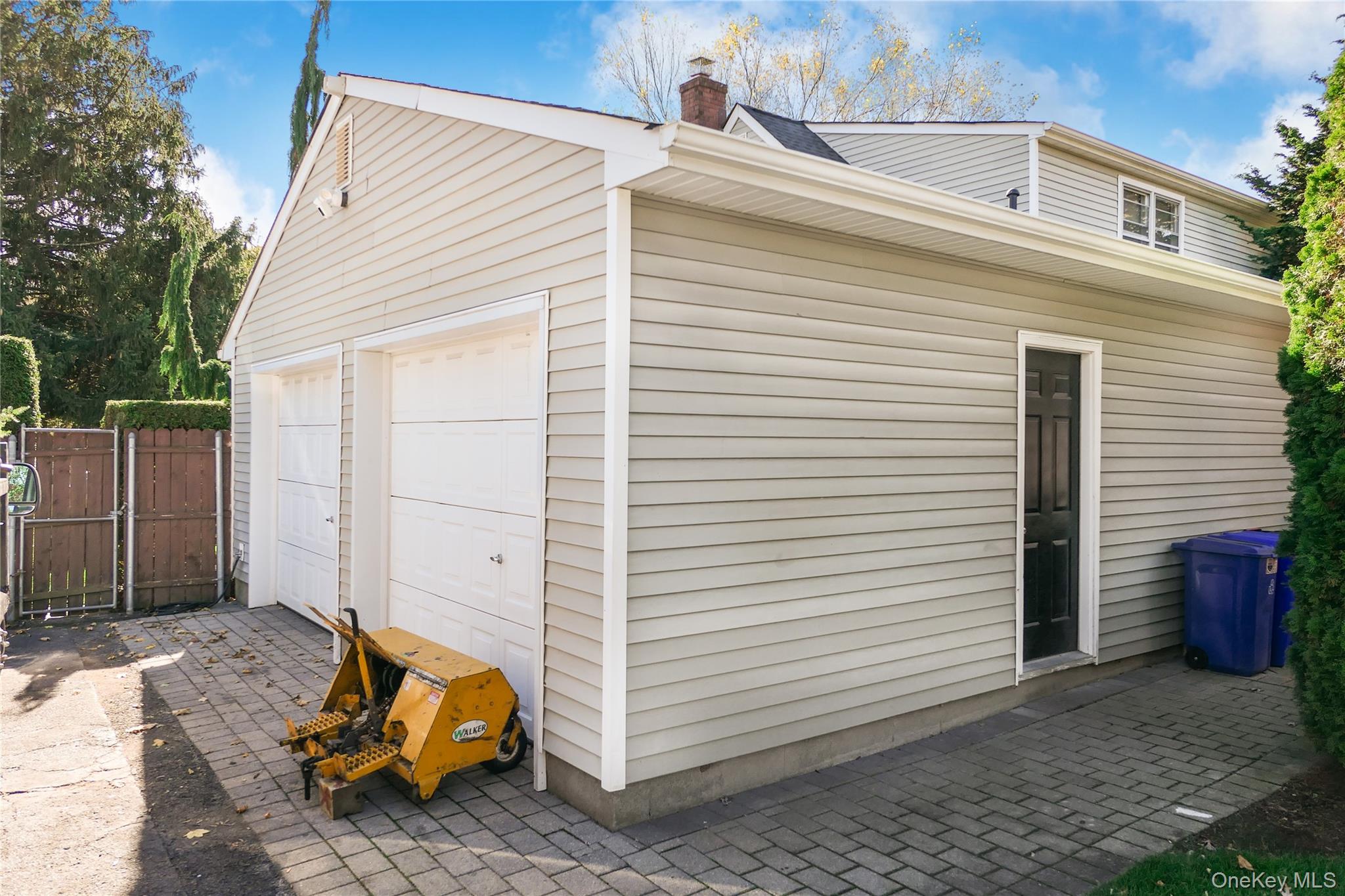 2809 Montauk Highway, Brookhaven, NY 11719