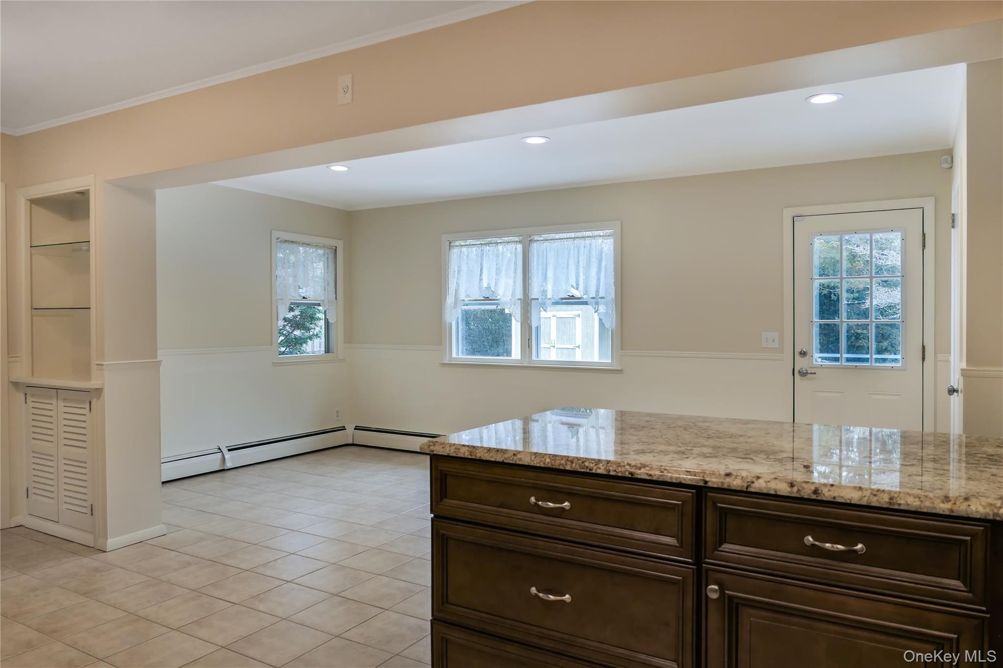 2809 Montauk Highway, Brookhaven, NY 11719