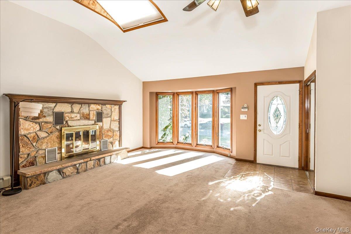 25 Estate Road, Smithtown, NY 11787